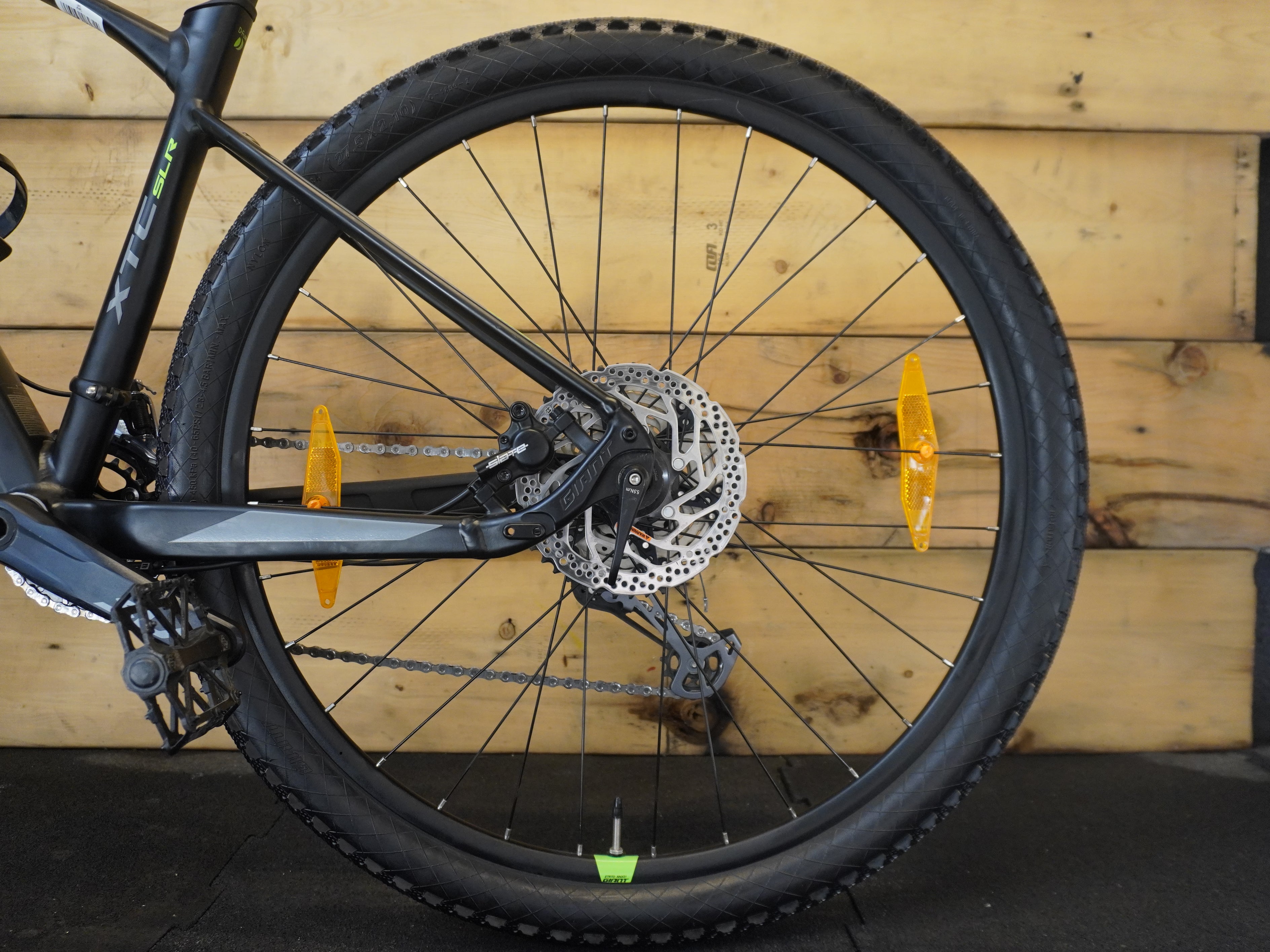 Giant XTC SLR 2 Mountain Bike