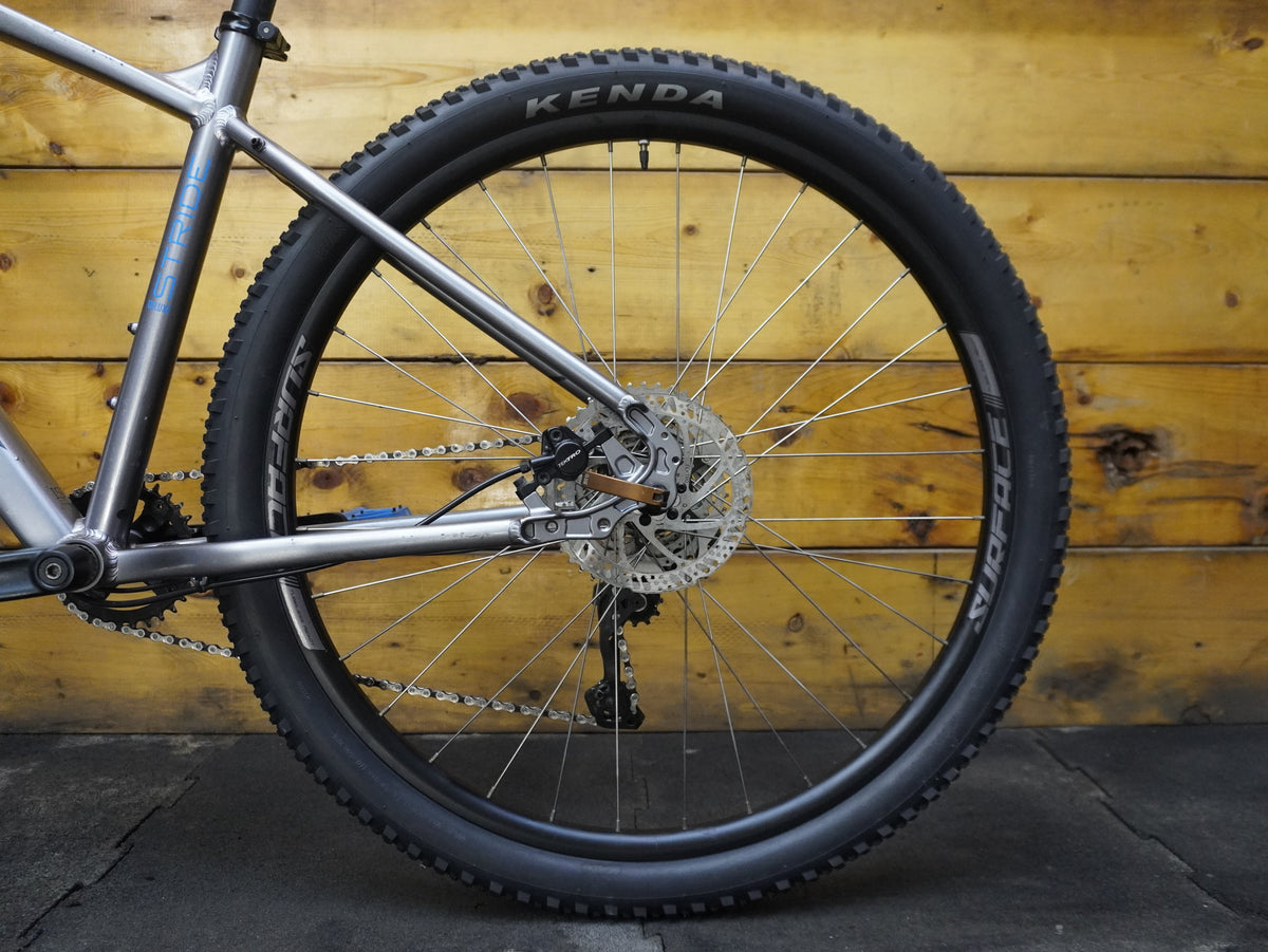 RENT Silverback Stride 29 Deluxe-Mountain Bike