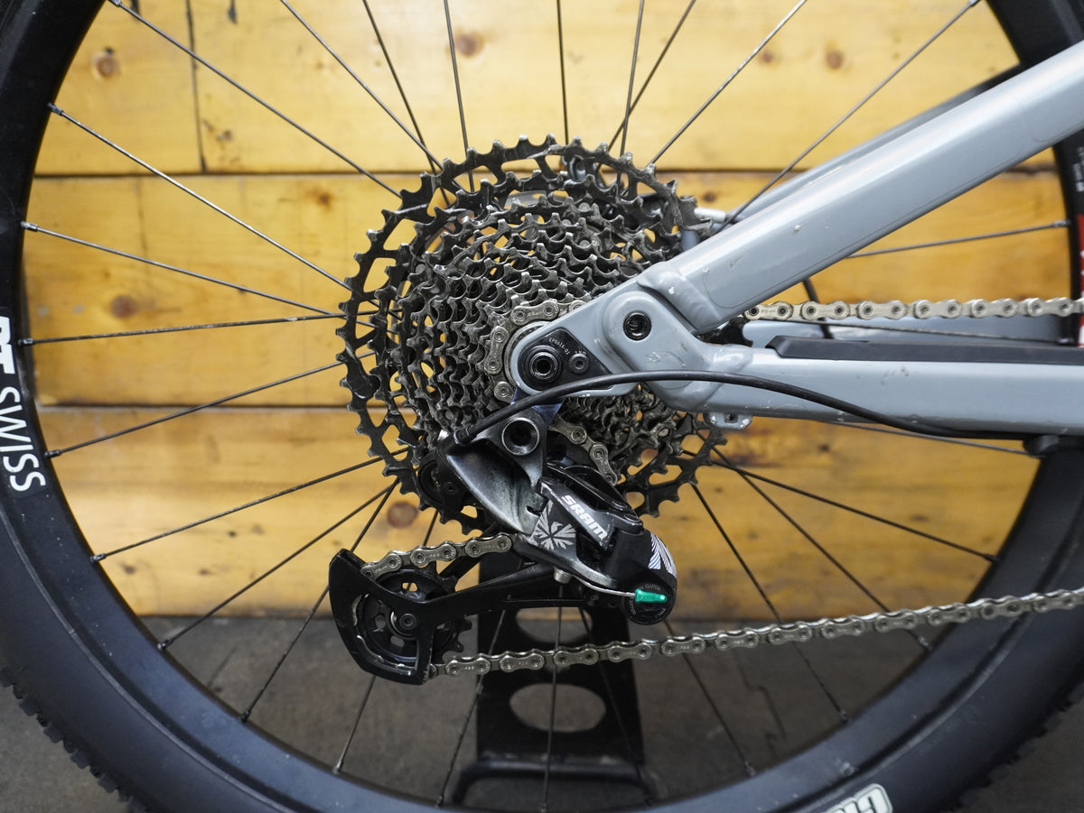 Canyon Spectral Young Hero Mountain Bike