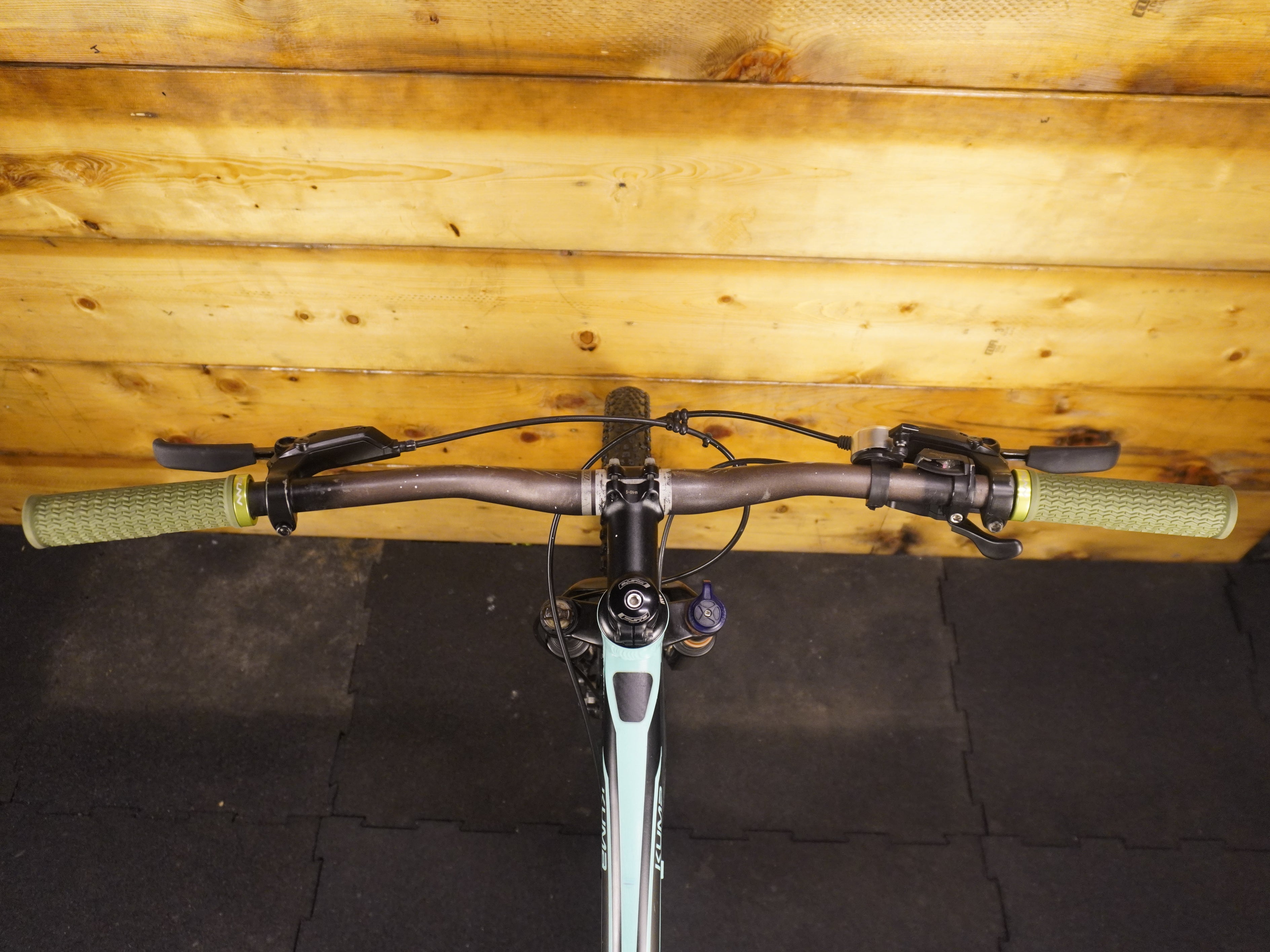 Bianchi Kuma 27.4 Mountain Bike