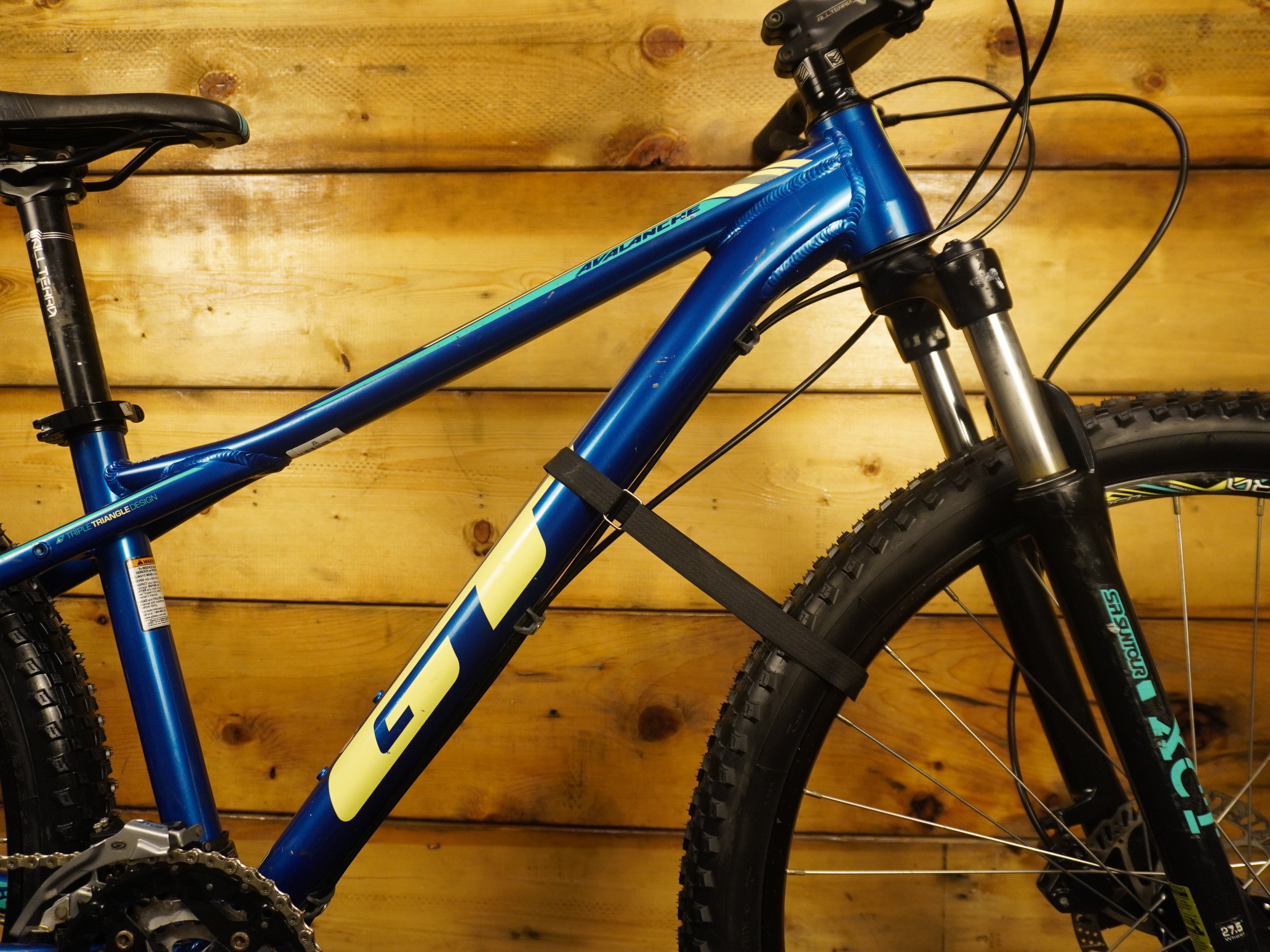 GT Avalanche Sport Mountain Bike