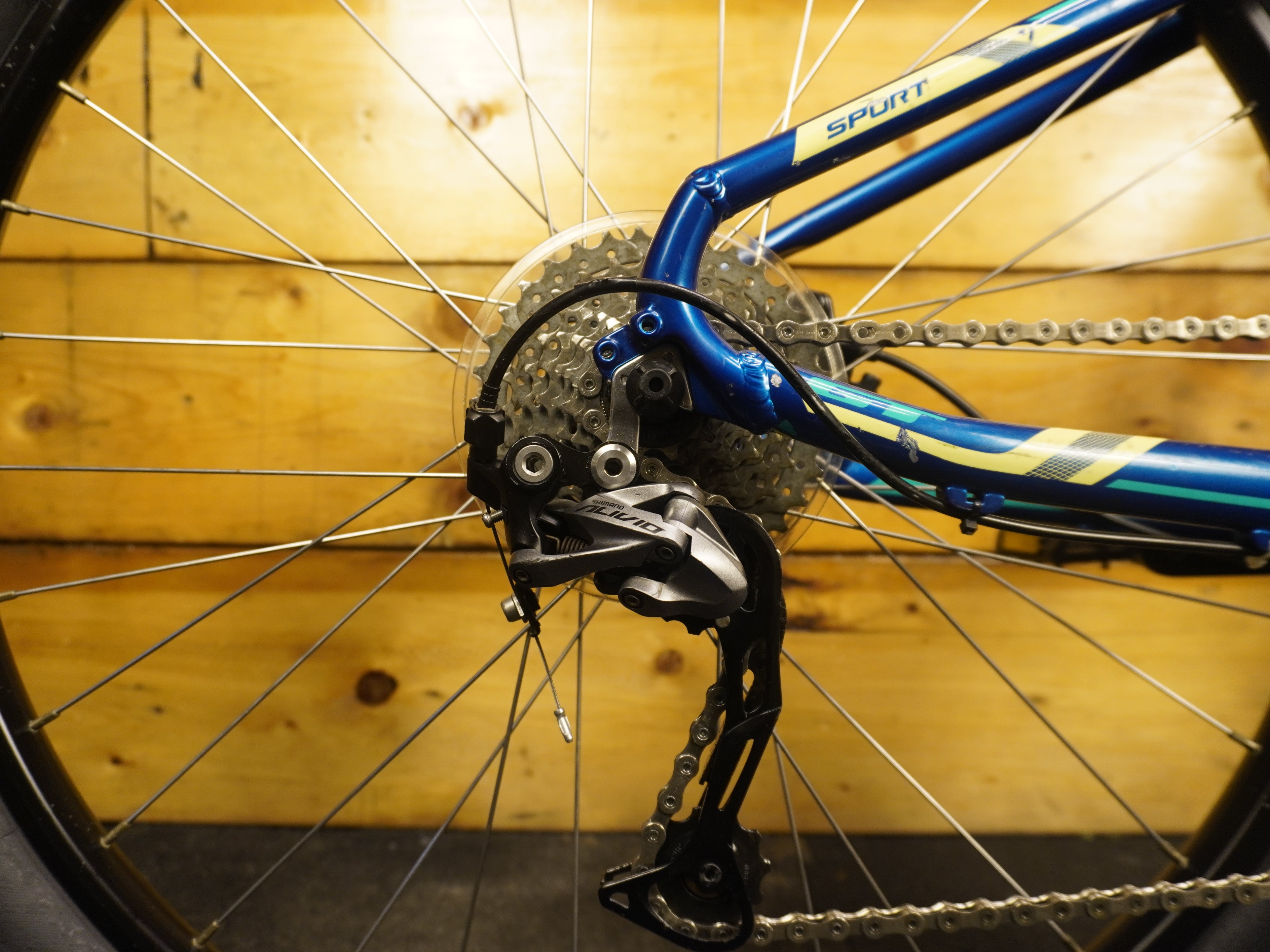 GT Avalanche Sport Mountain Bike