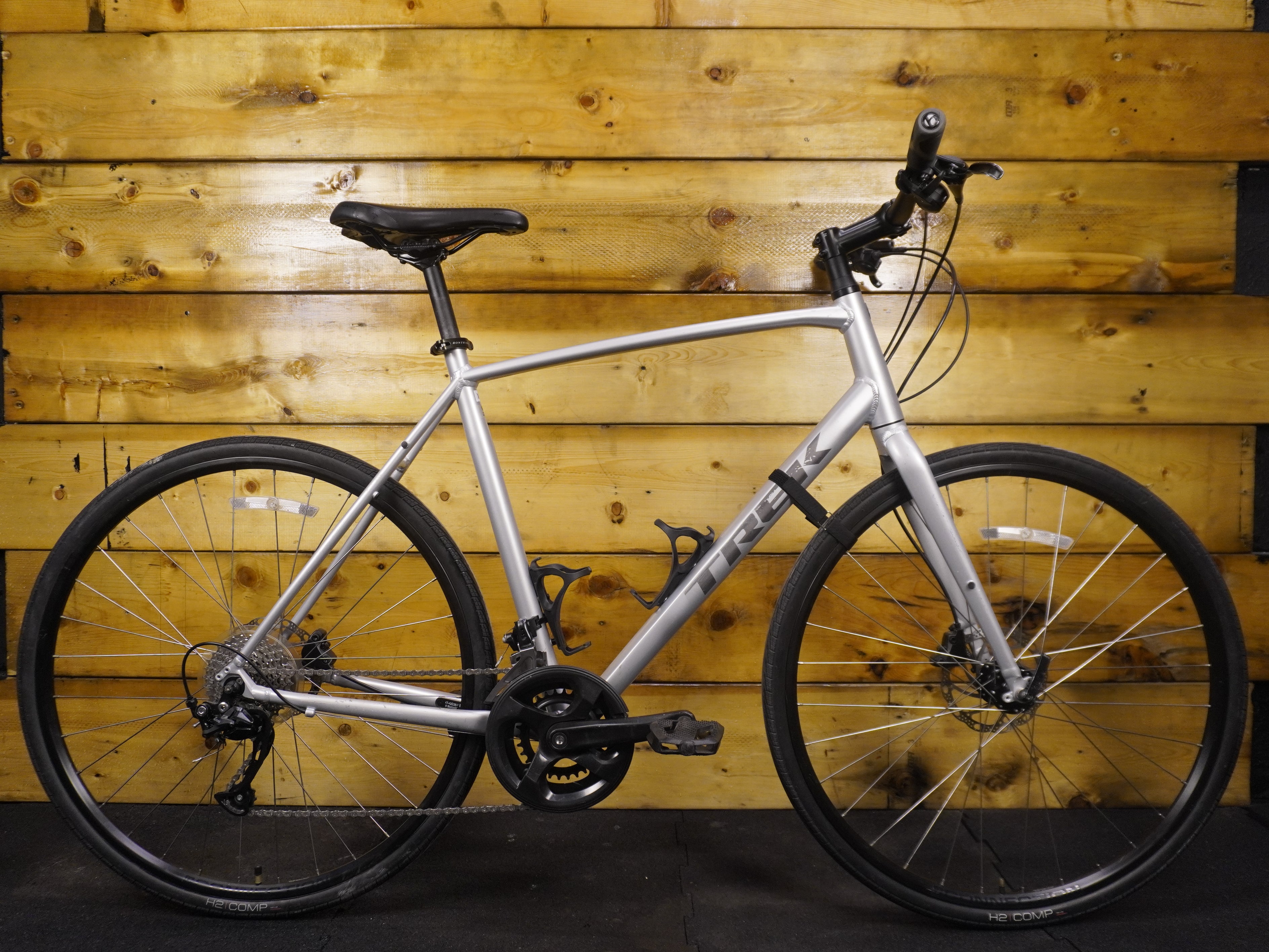 RENT Trek FX2 Hybrid Bike