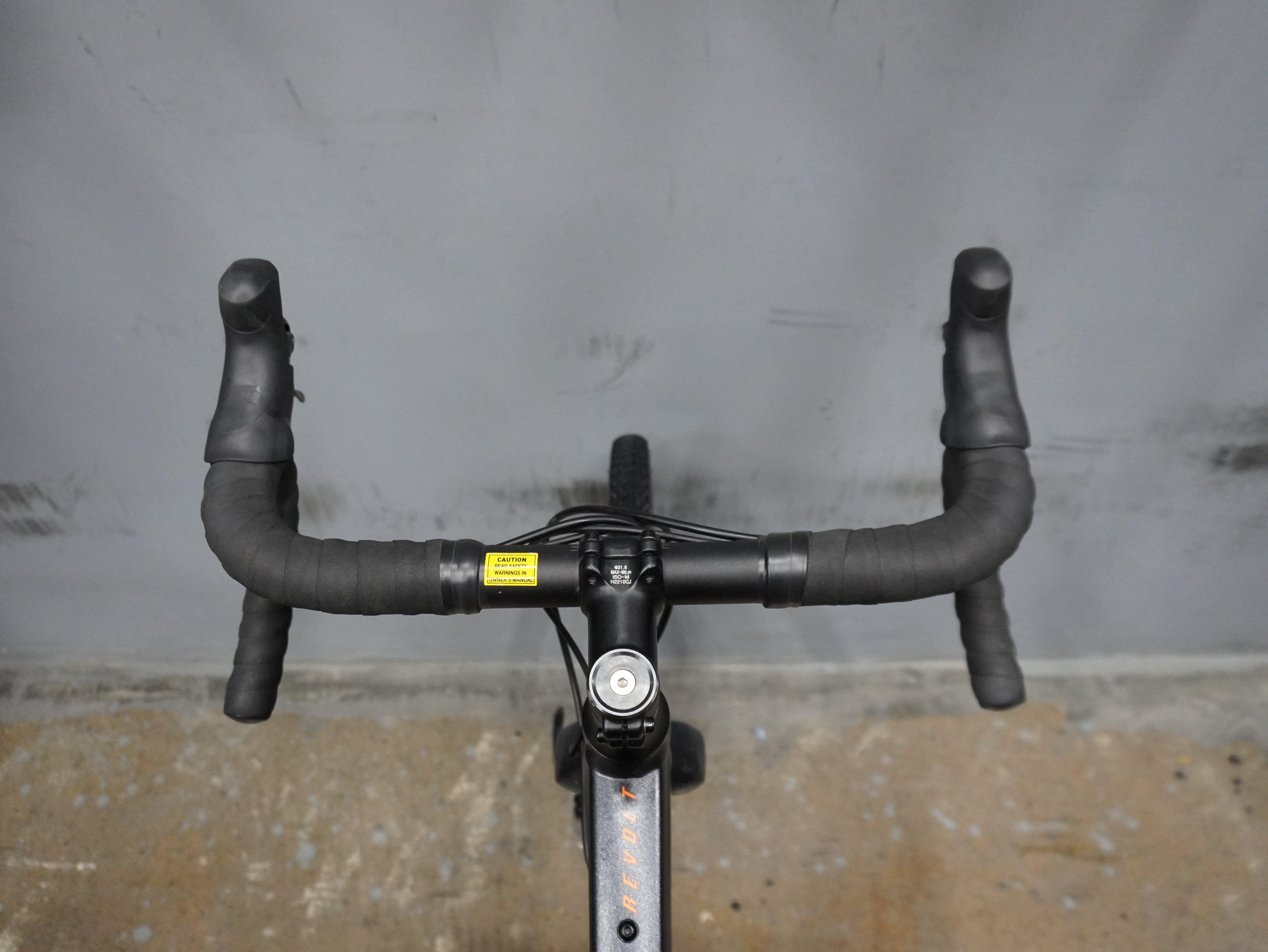 Giant Revolt 2 Gravel Bike