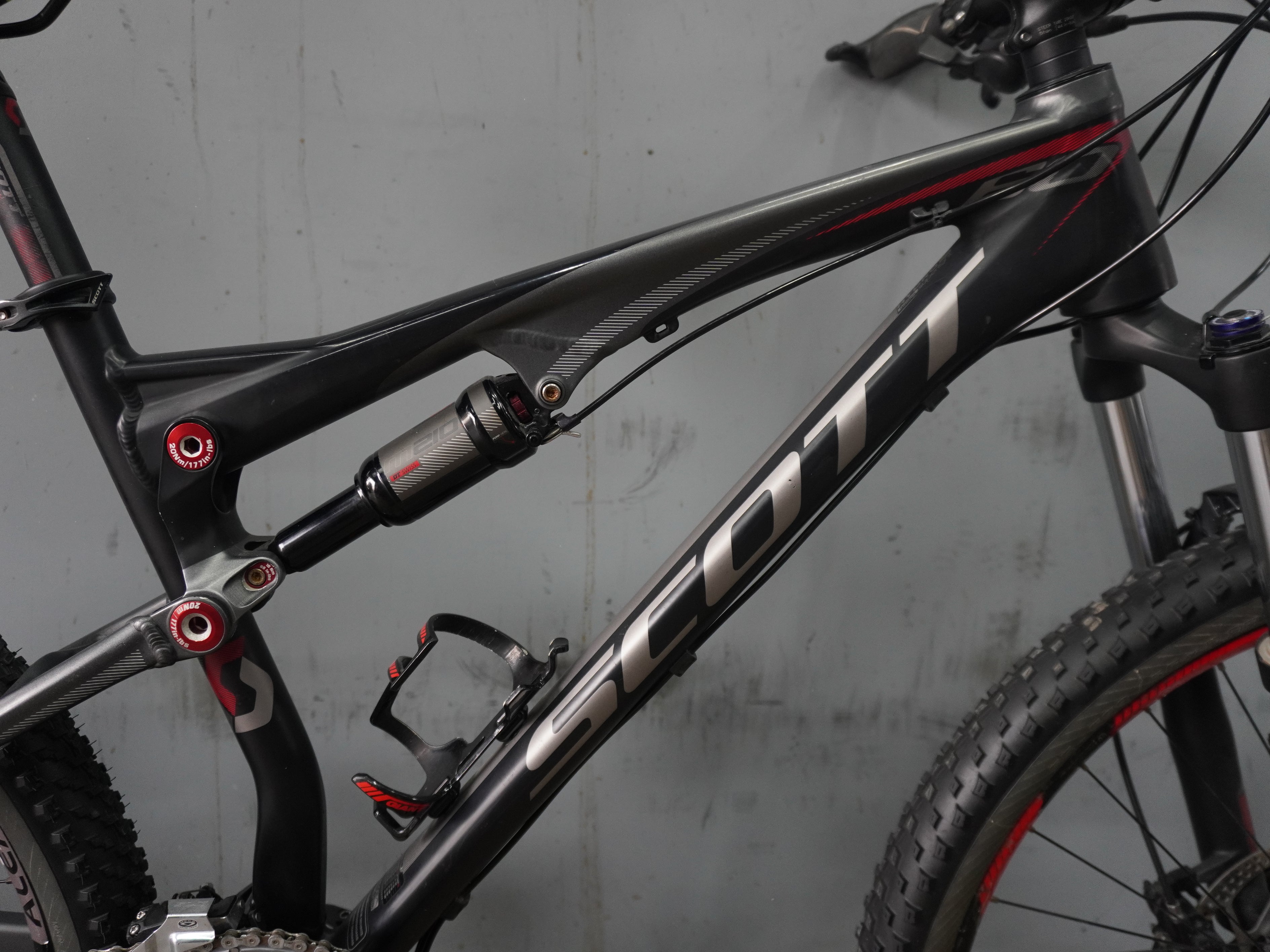 RENT Scott Spark 60 Mountain Bike