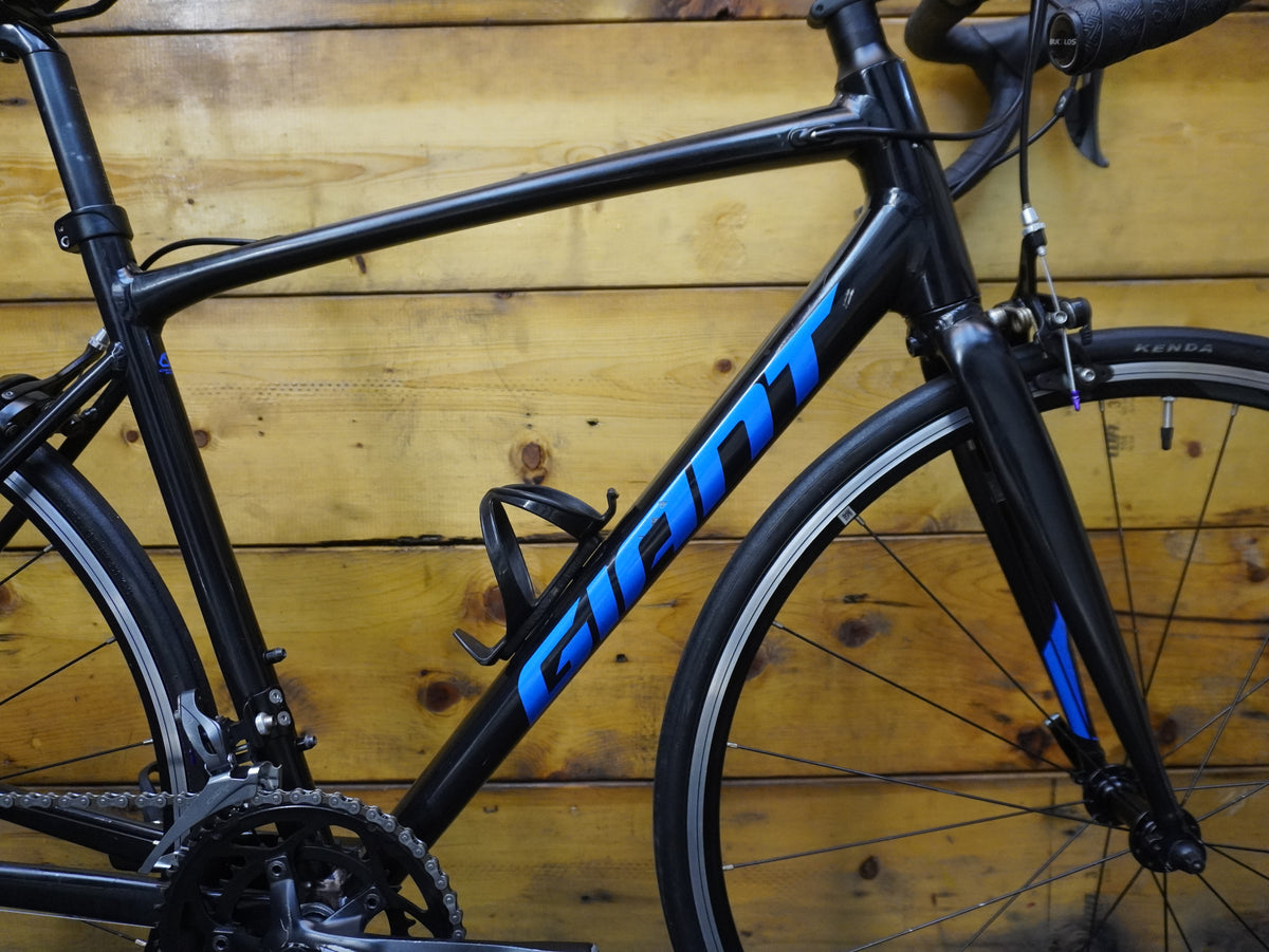 Giant Contend 3 Road Bike