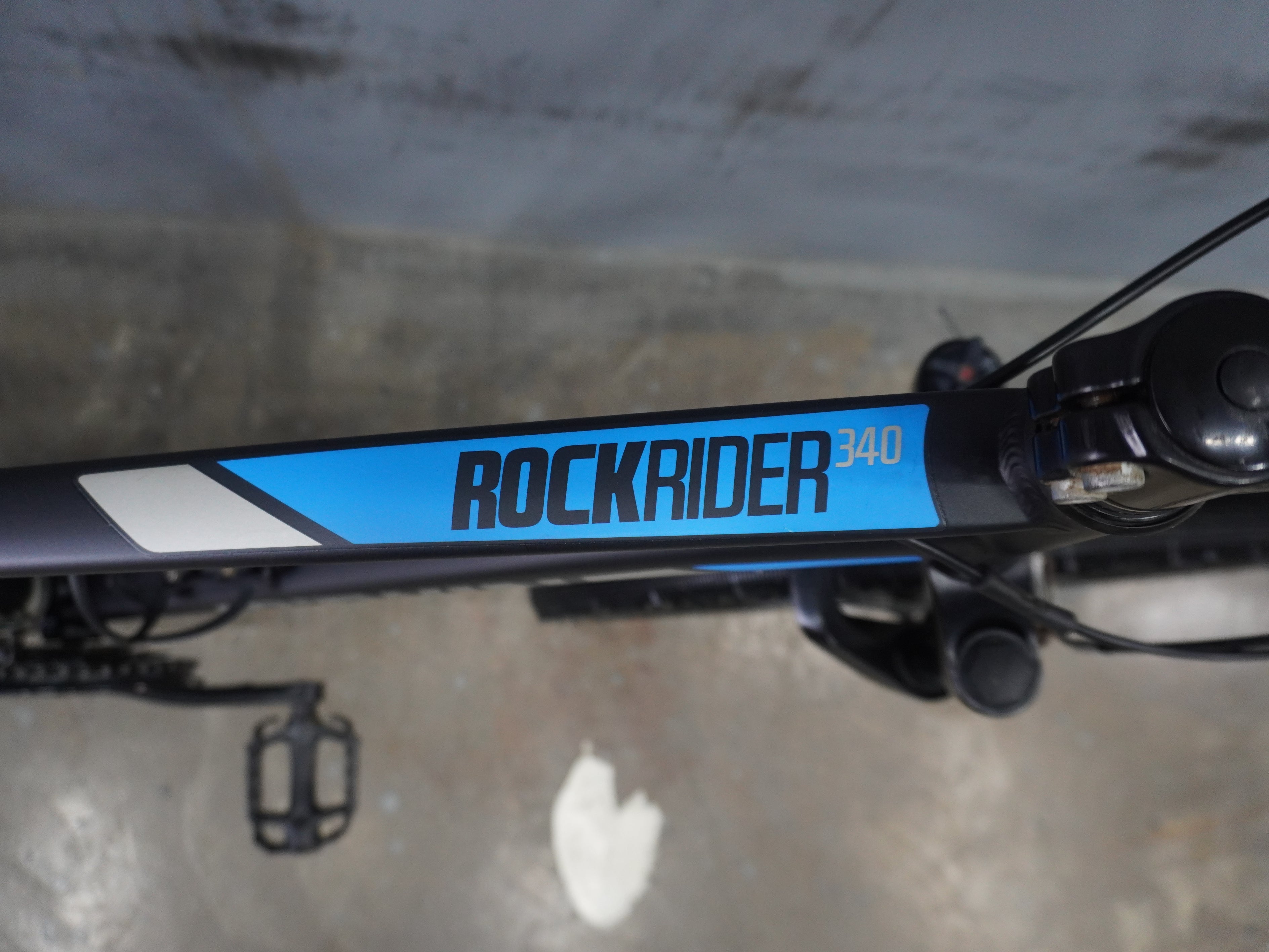 RENT B'twin Rockrider 340 Mountain Bike