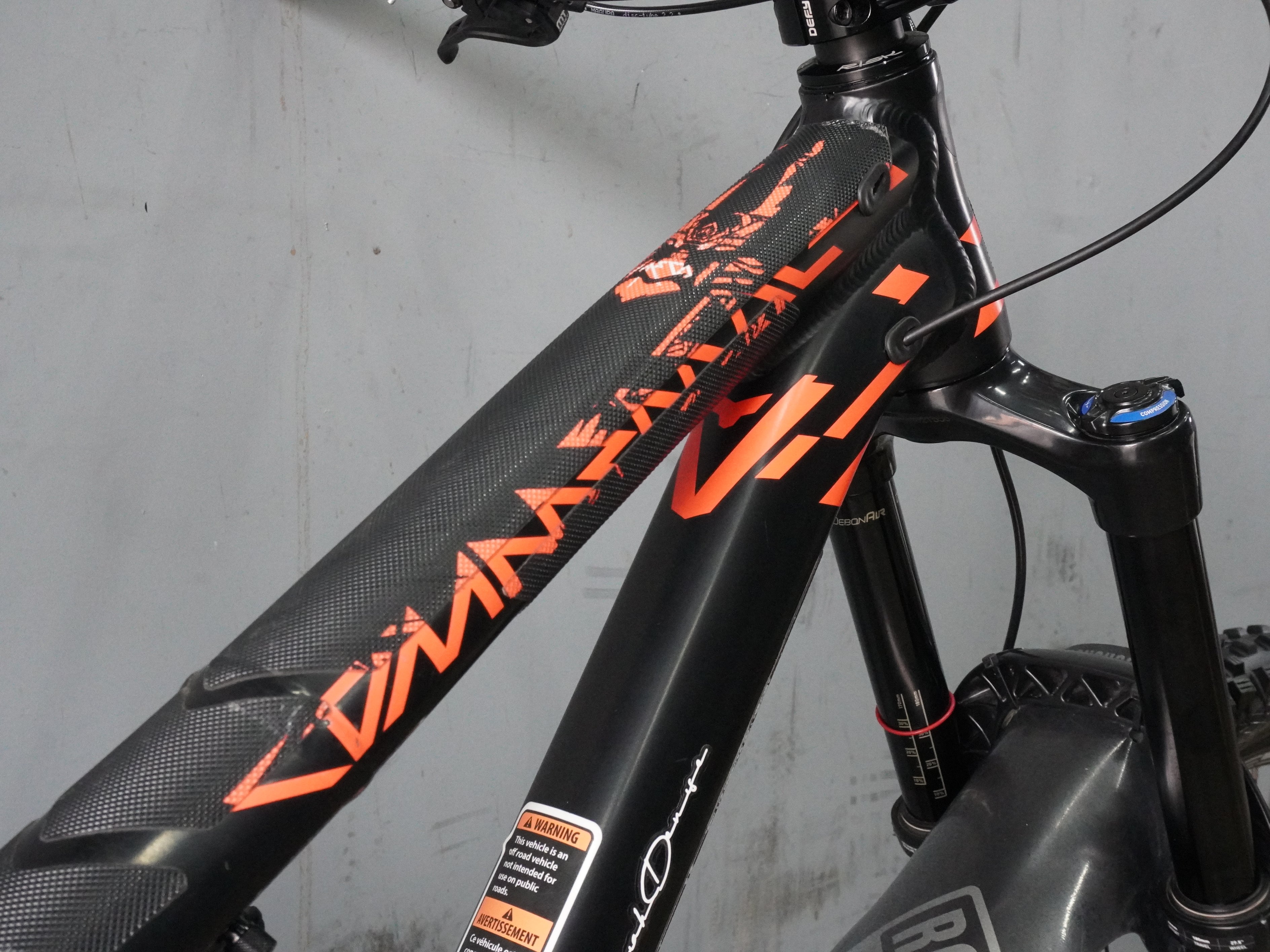 RENT Commencal Meta AM Mountain Bike