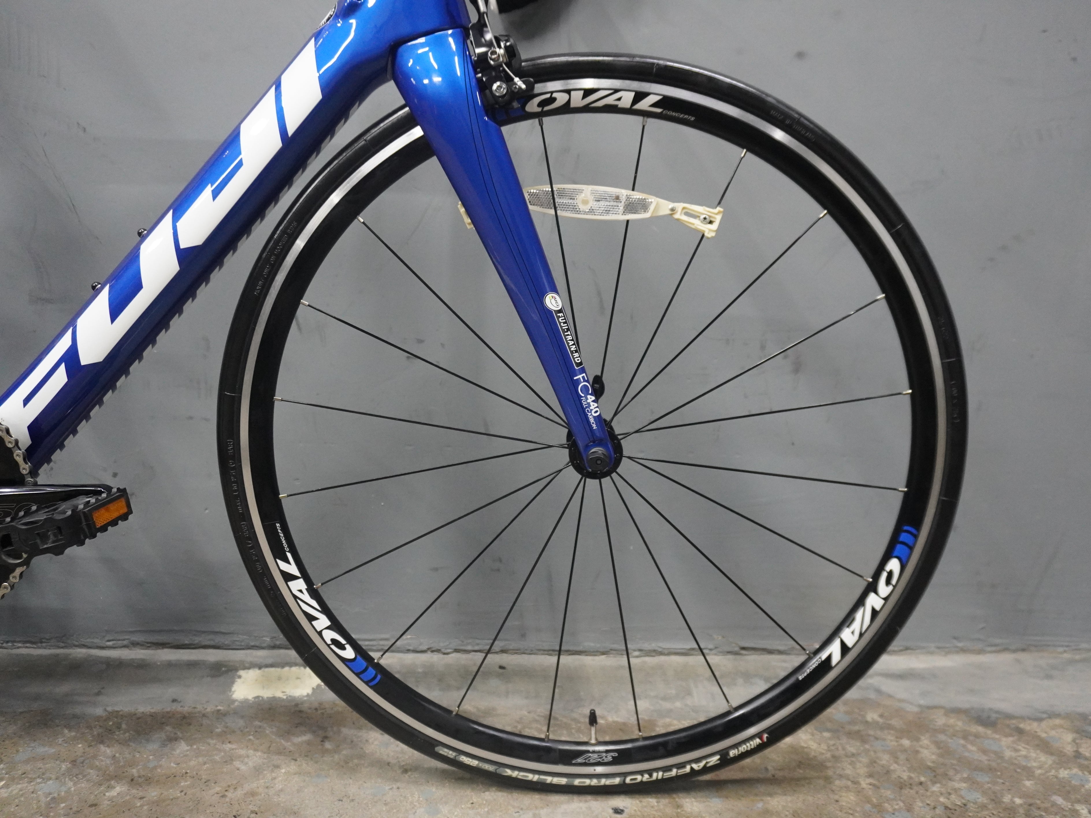 RENT Fuji Transonic 2.7 Road Bike