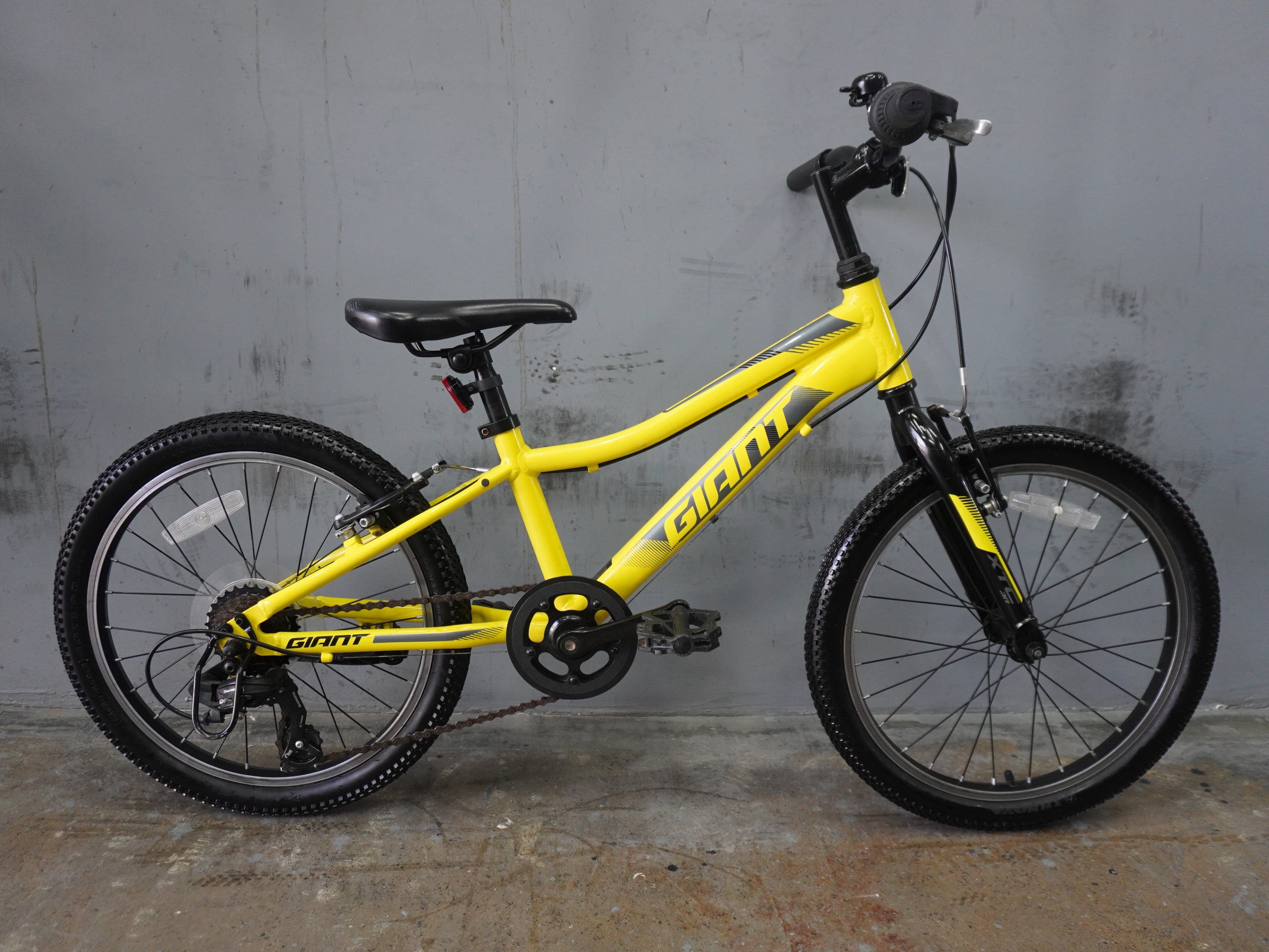 RENT Giant XTC Kids Bike