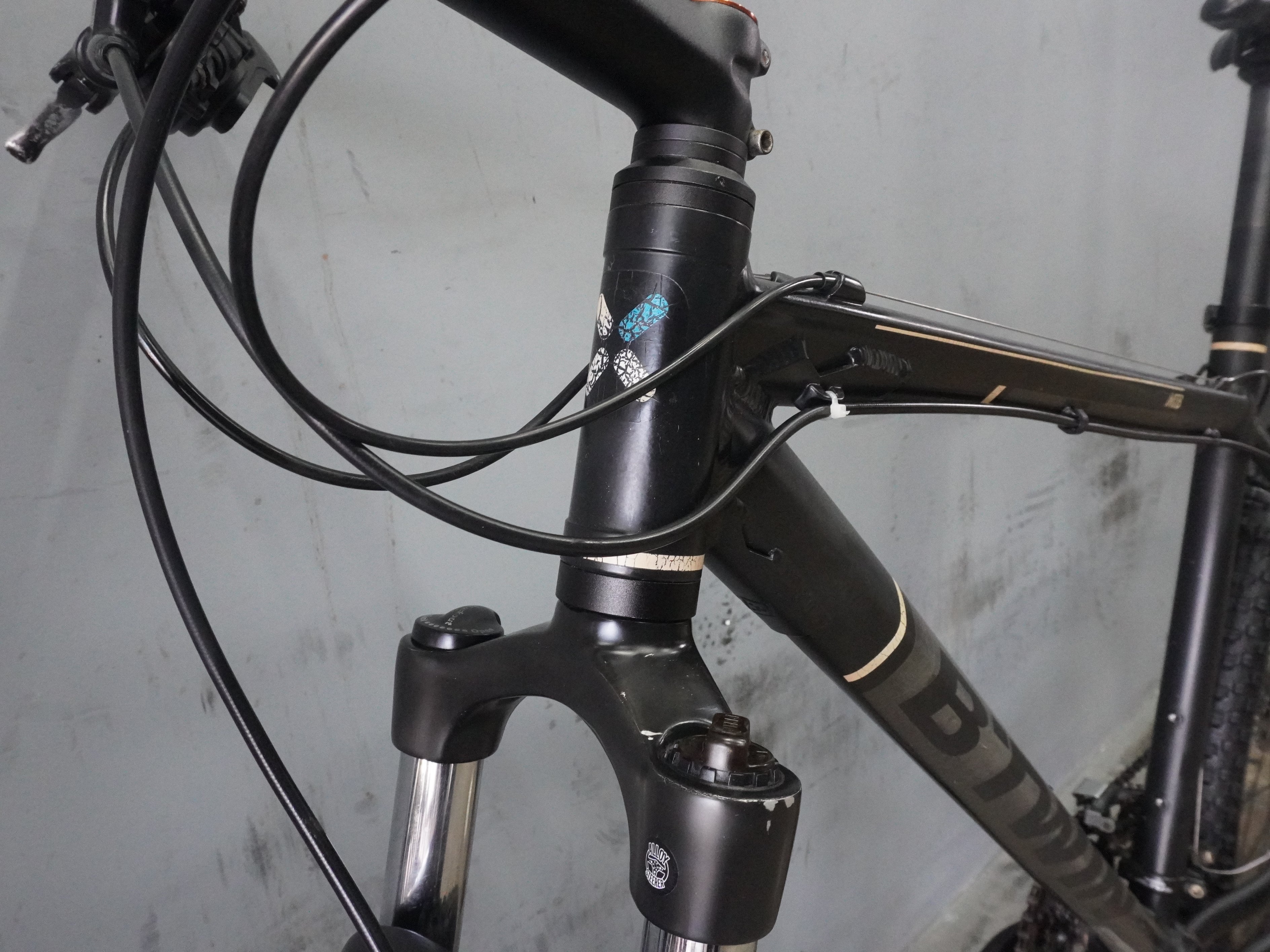 B'twin Rockrider 540 Mountain Bike