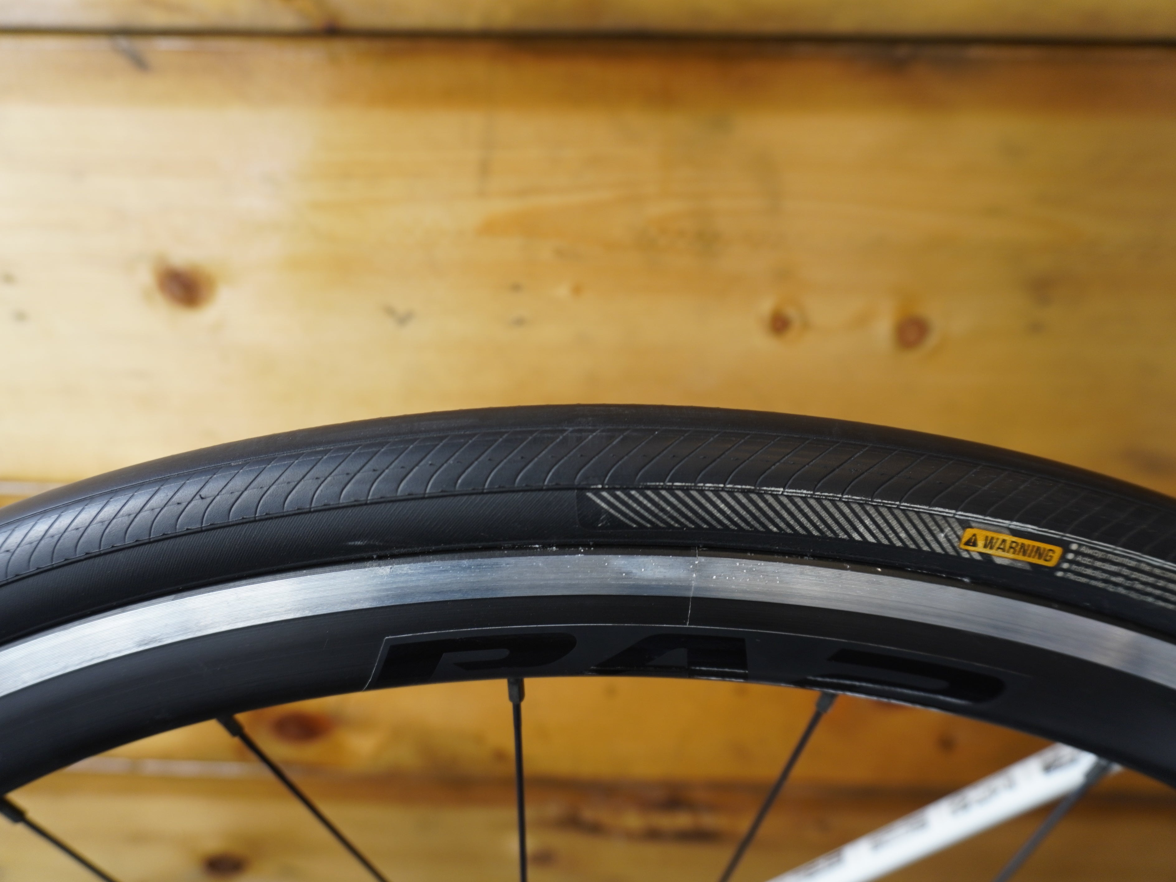 RENT Scott Addict 30 Road Bike