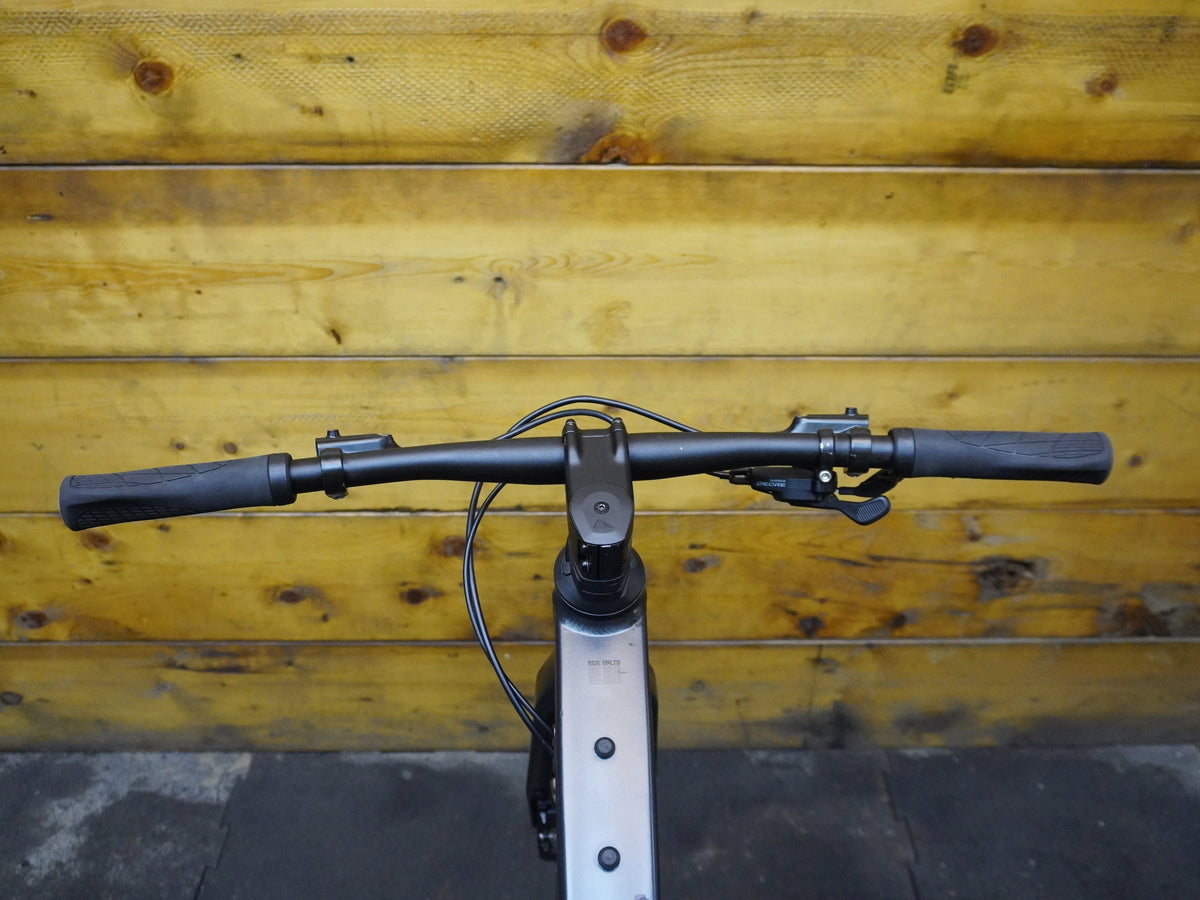 Canyon M156 Roadlite AL Hybrid Bike