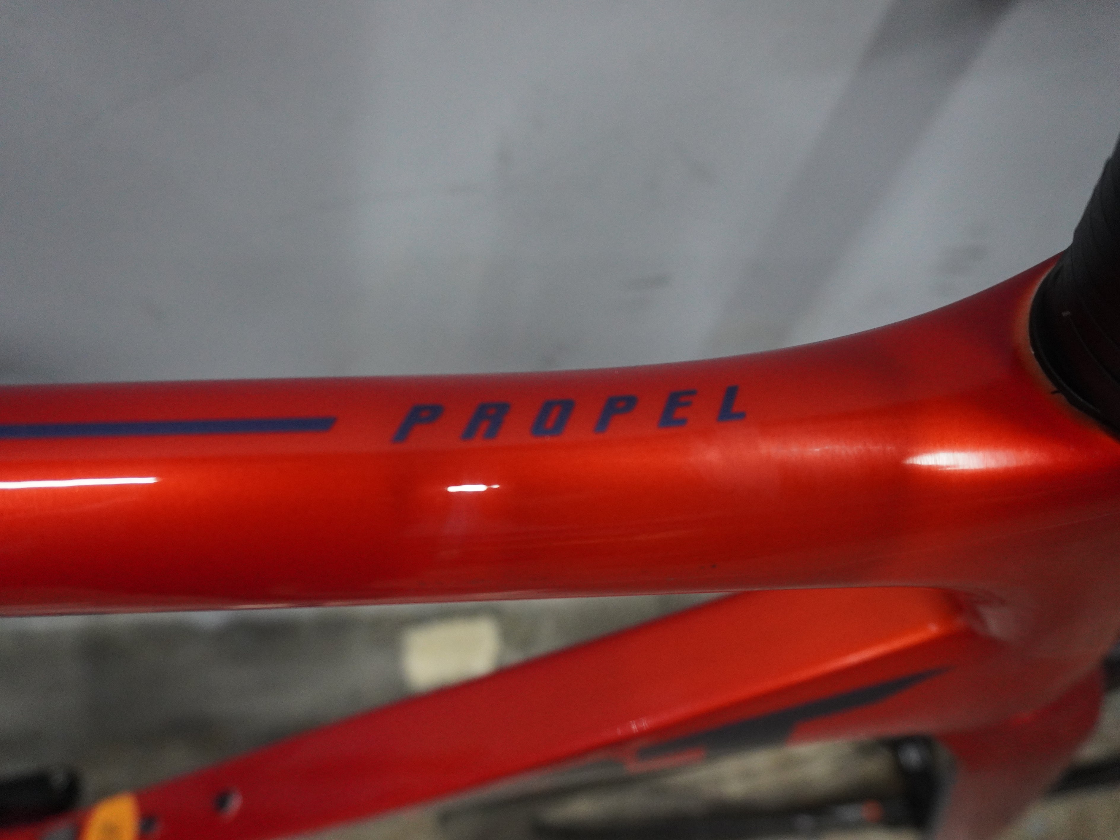 Giant Propel Advanced 2 Road Bike