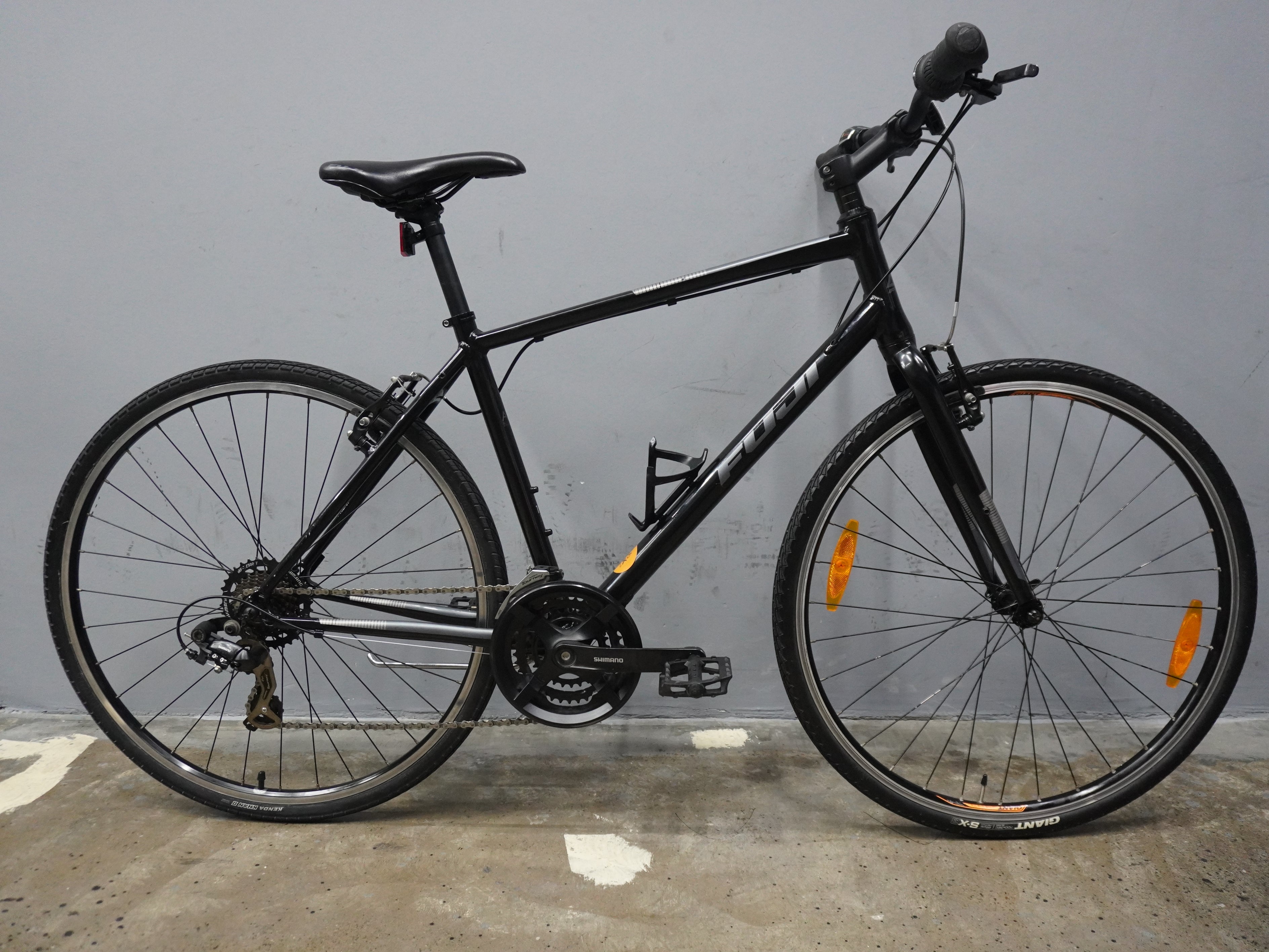 RENT Fuji Absolute 2.3 Hybrid Bike