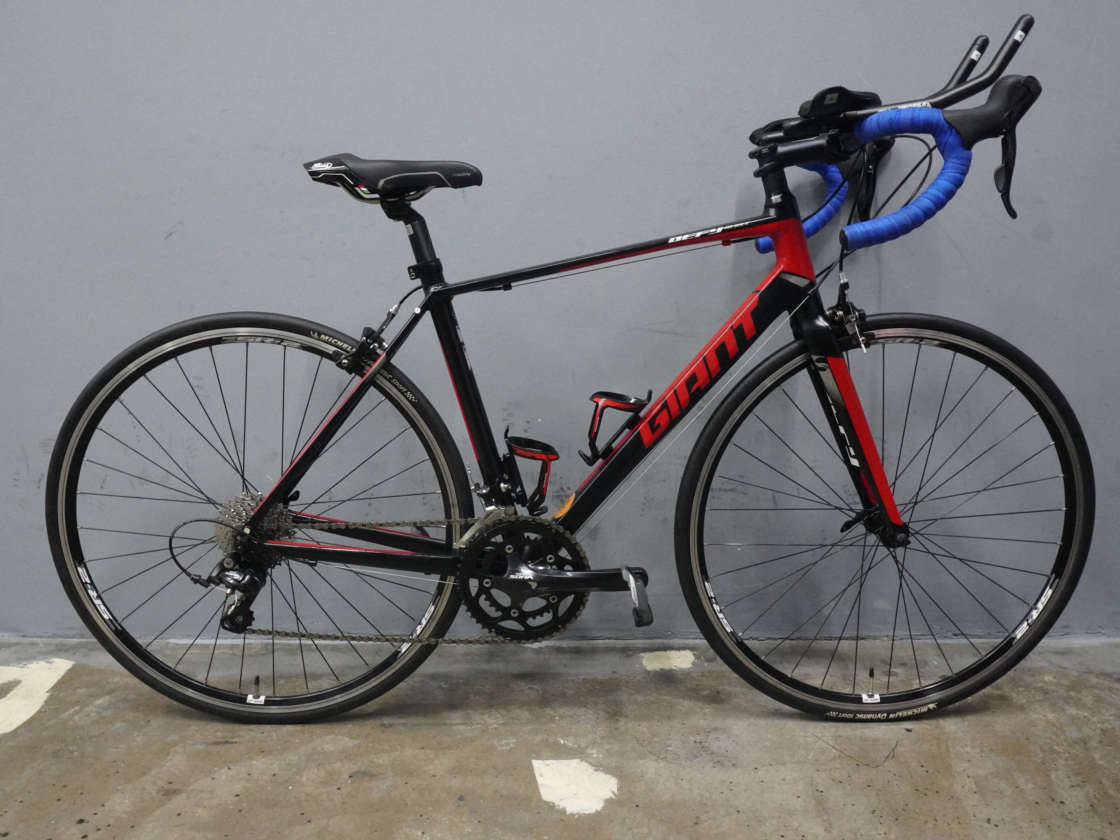 Giant Defy 3 Road Bike