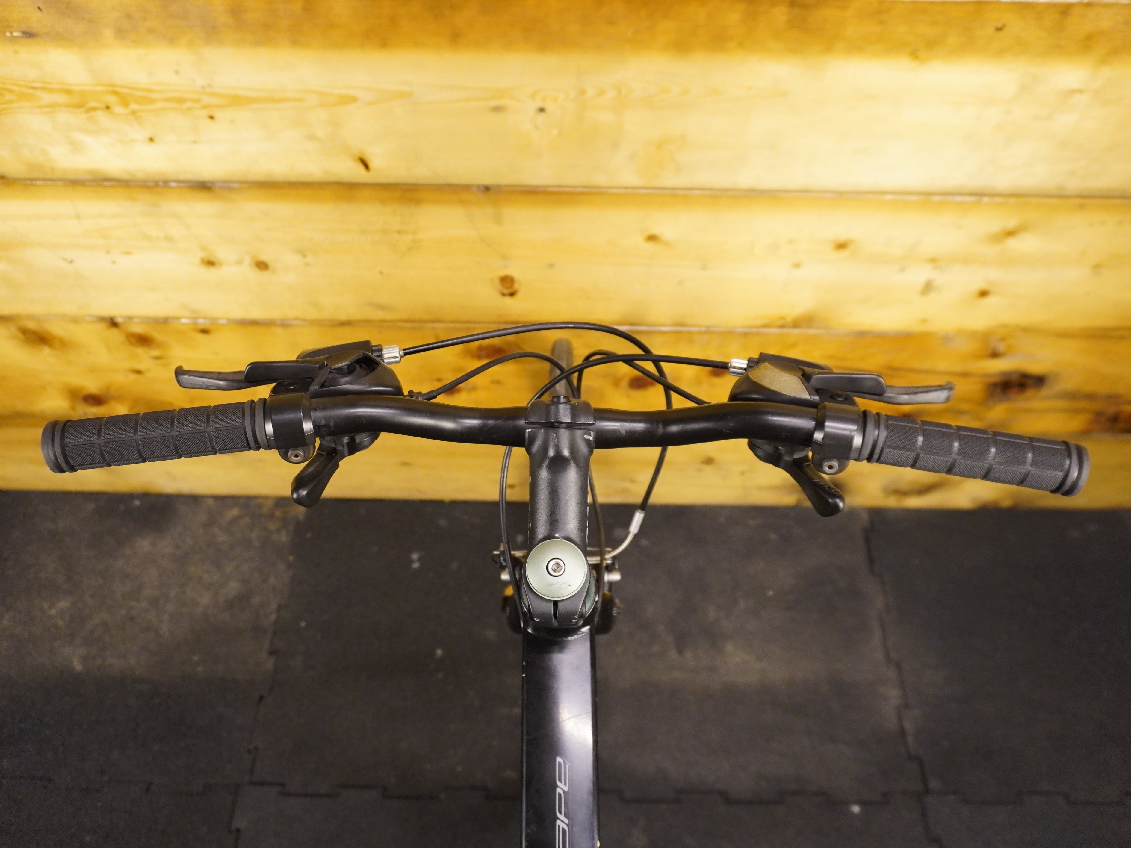 RENT Giant Escape 3 Hybrid Bike