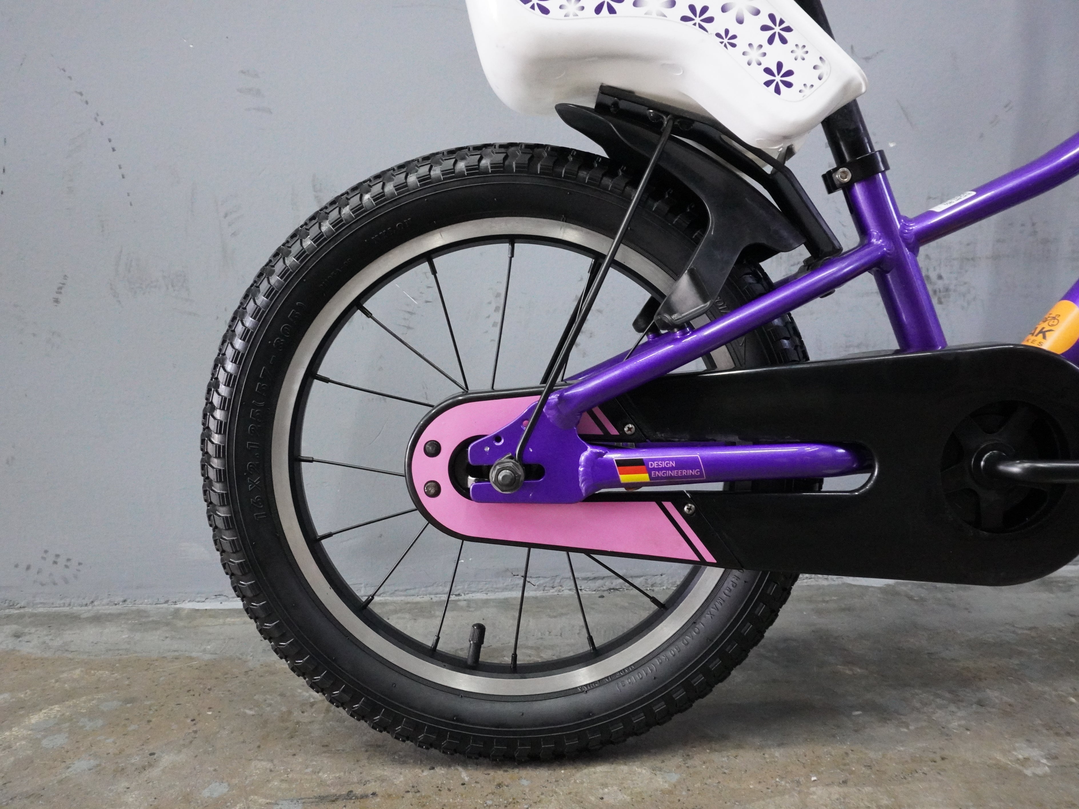 RENT Silverback Skid Kids Bike