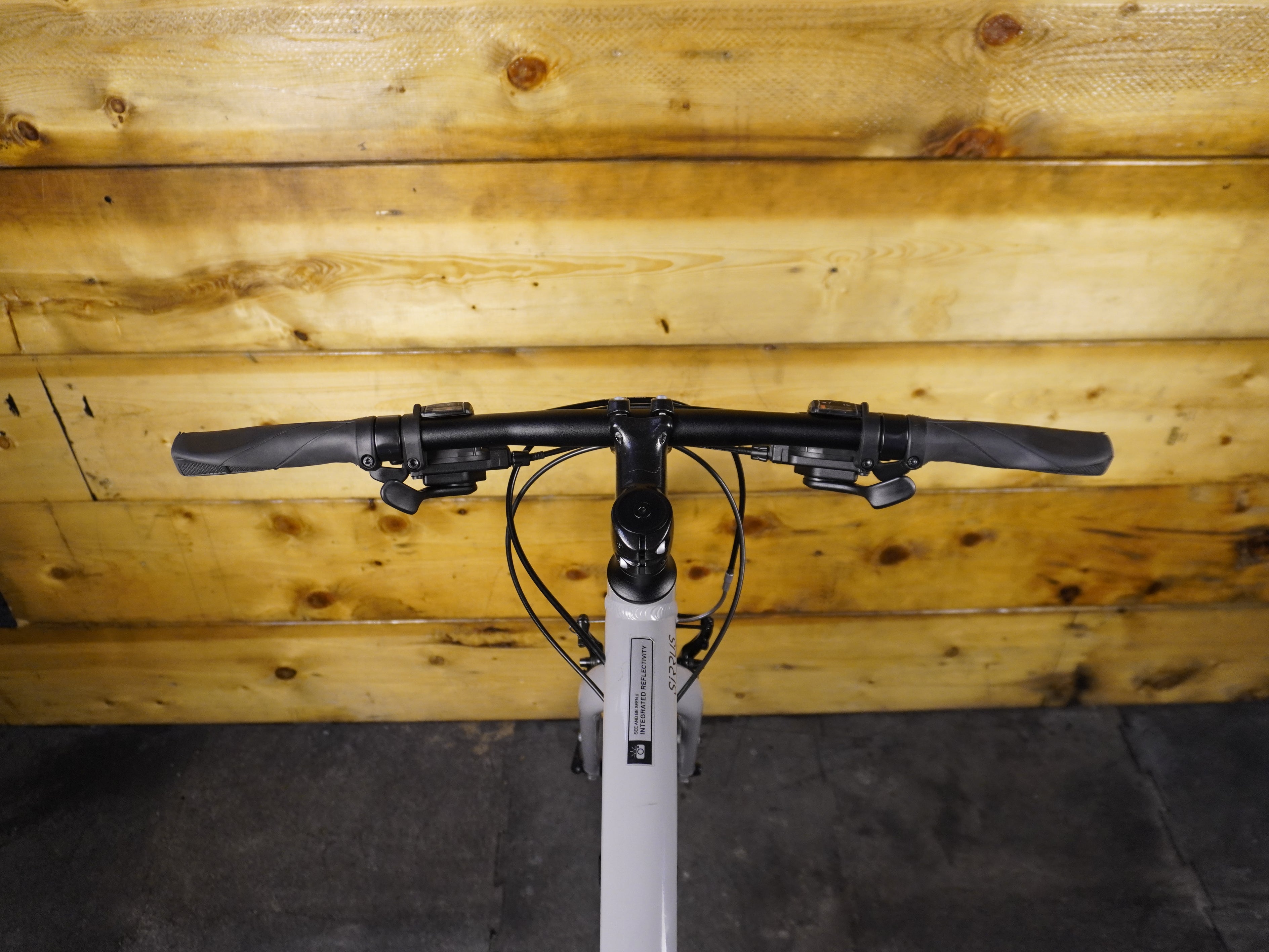 RENT Specialized Sirrus 1.0 Hybrid Bike