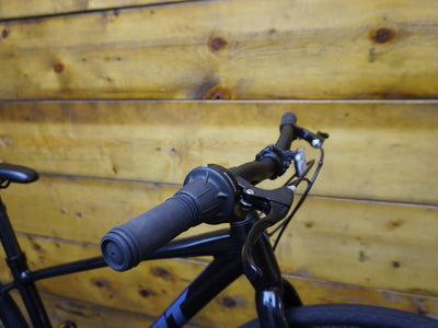 Giant Escape 4 Hybrid Bike