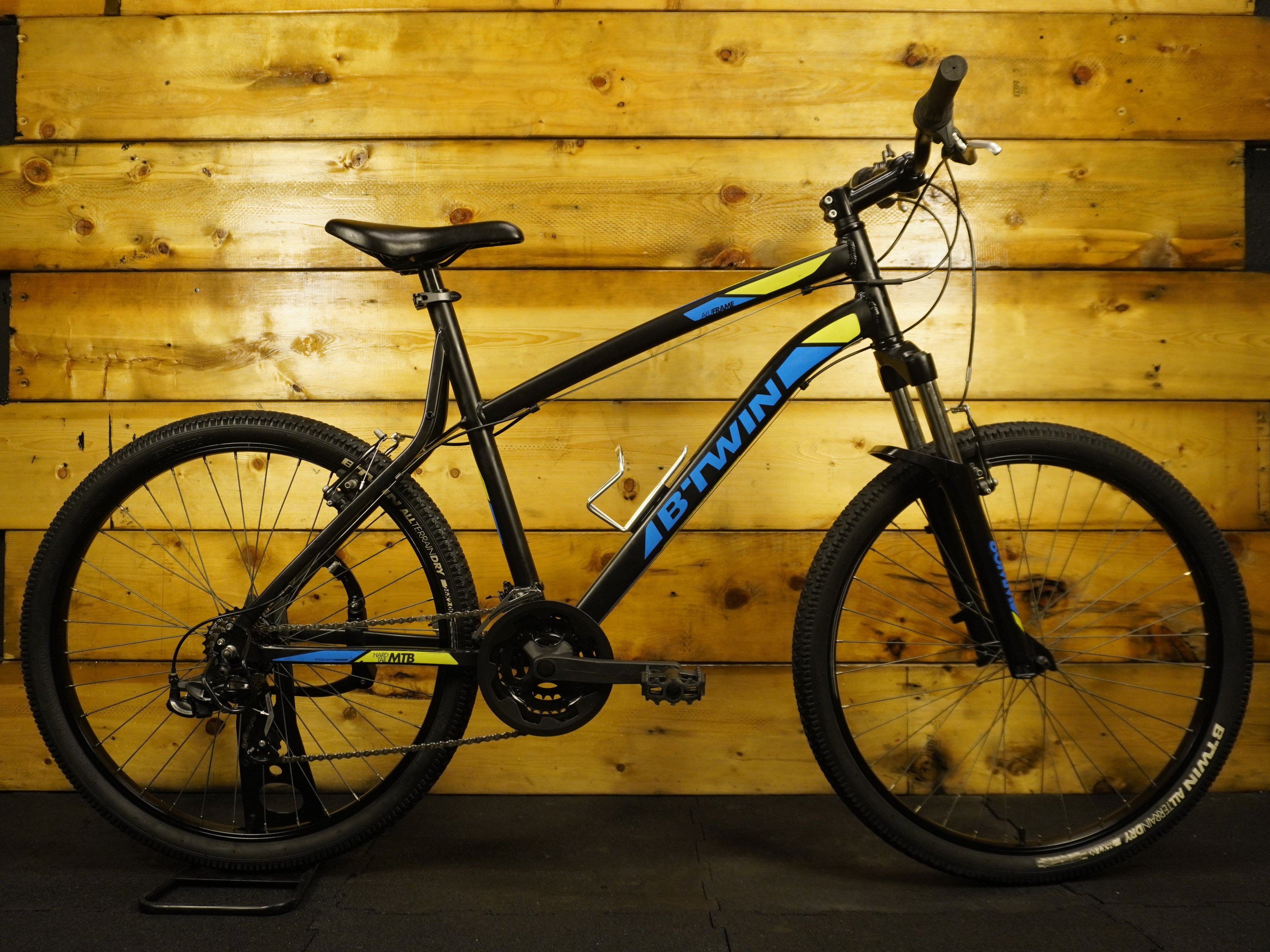 B'twin Rockrider 340 Mountain Bike