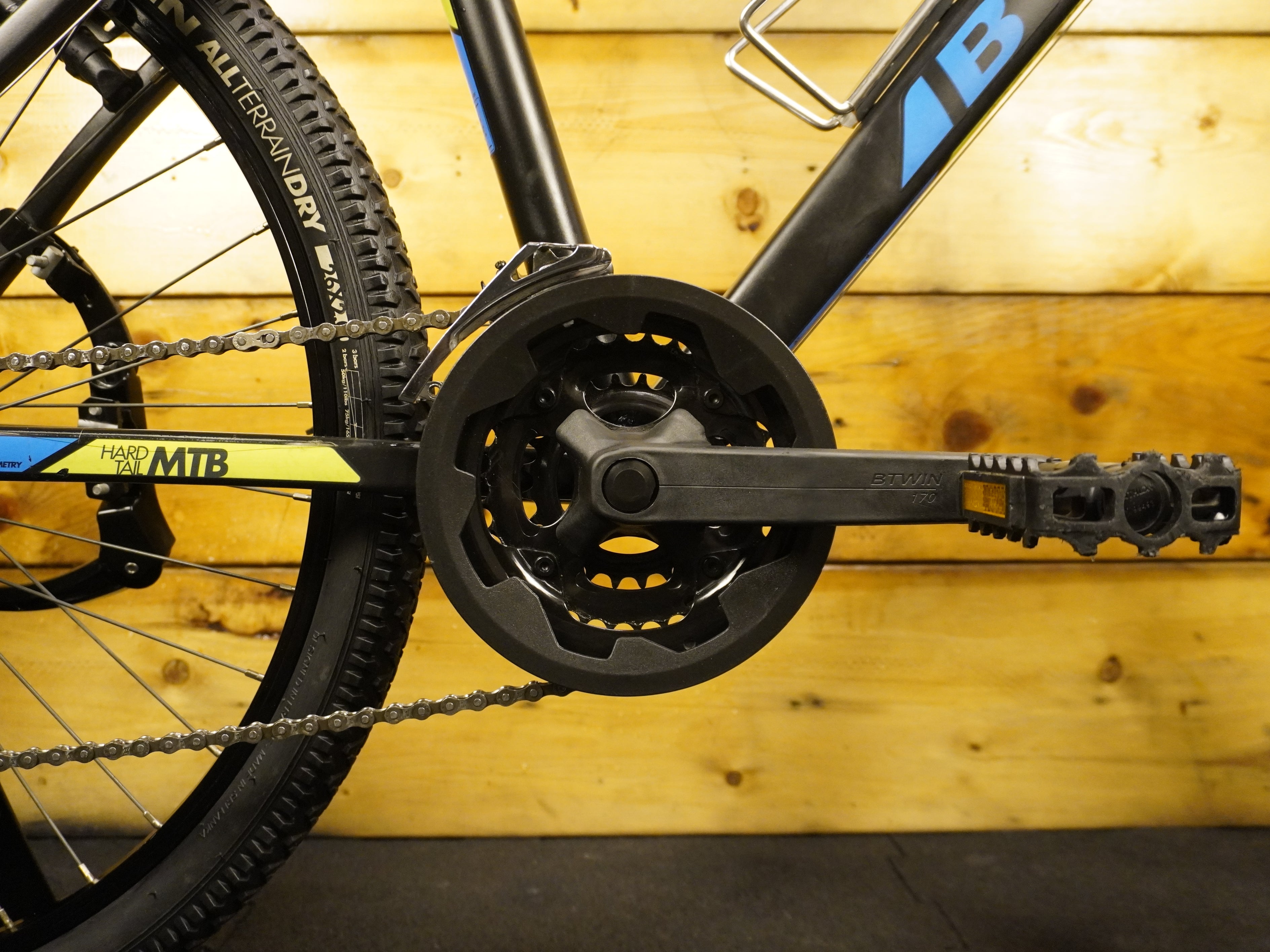 B'twin Rockrider 340 Mountain Bike