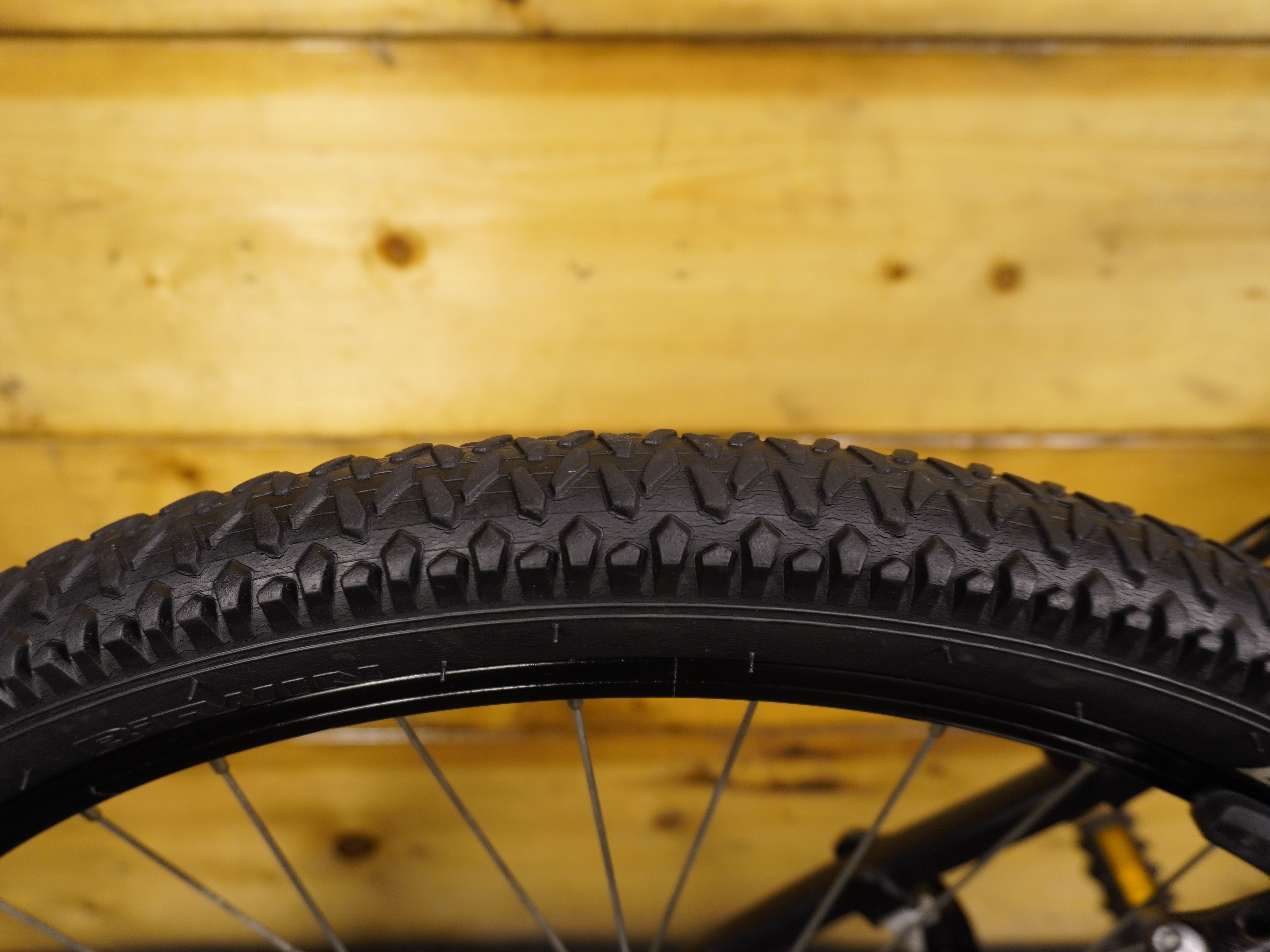 B'twin Rockrider 340 Mountain Bike