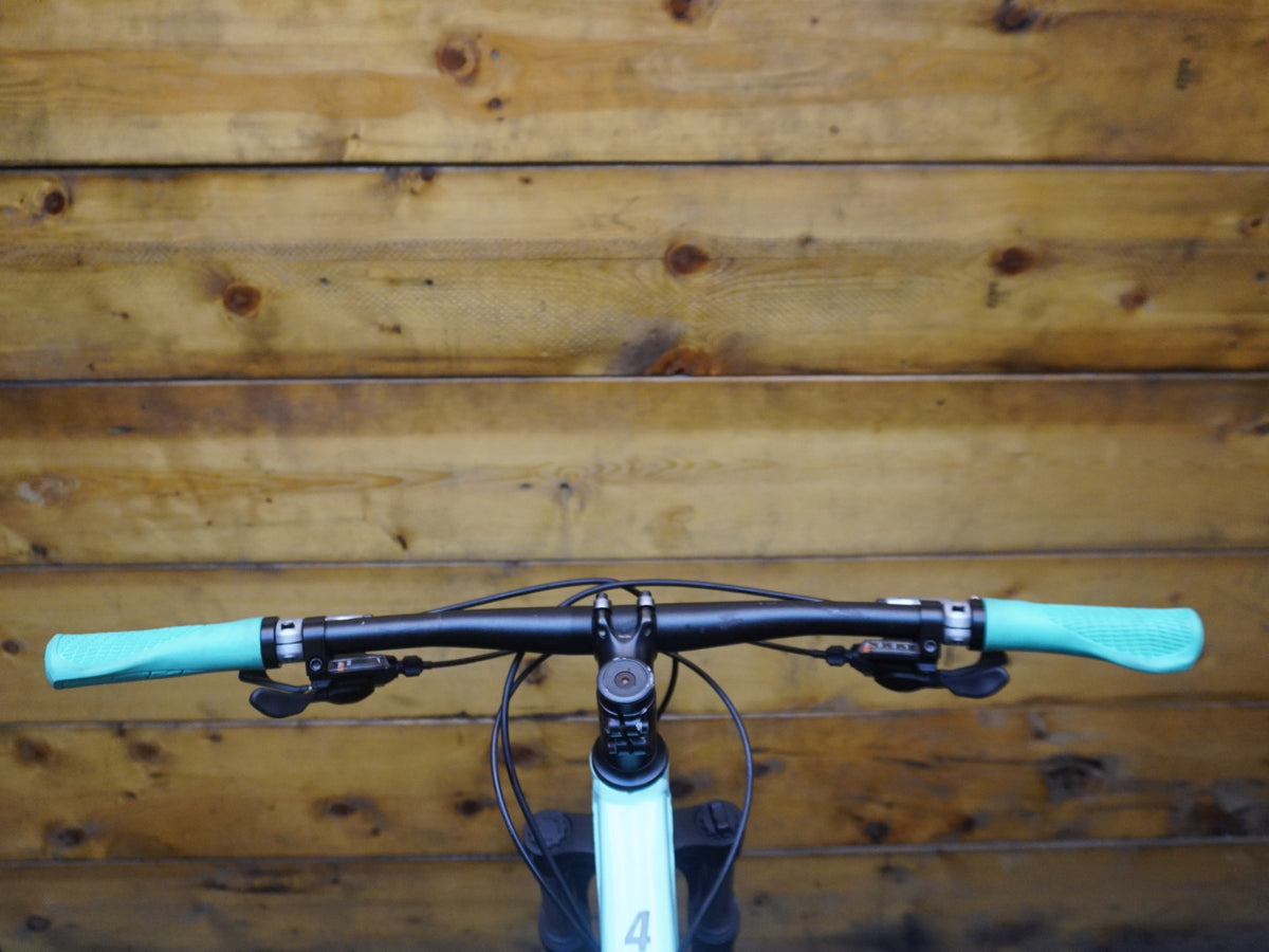 Trek Marlin 4 Mountain Bike