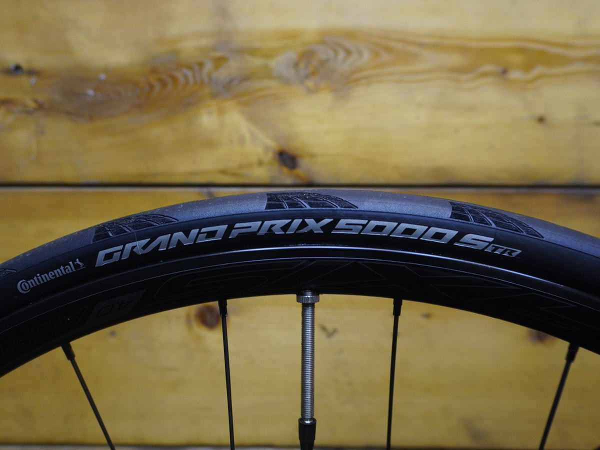 RENT Specialized Roubaix Zertz Road Bike