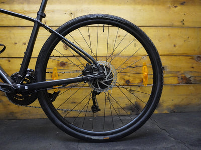 RENT Giant Escape 1 Hybrid Bike