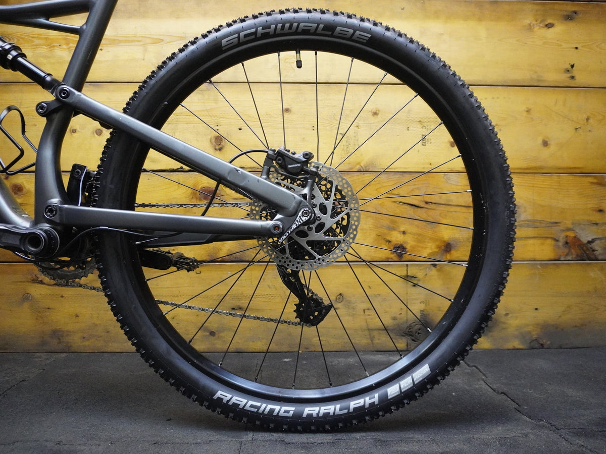 RENT Specialized Camber M5 Mountain Bike