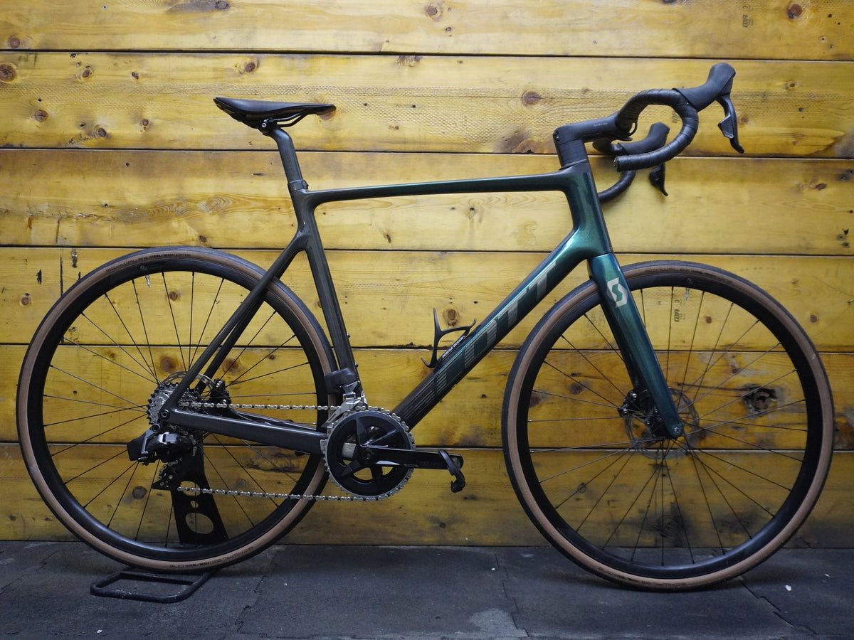 Scott Addict 20 Road Bike