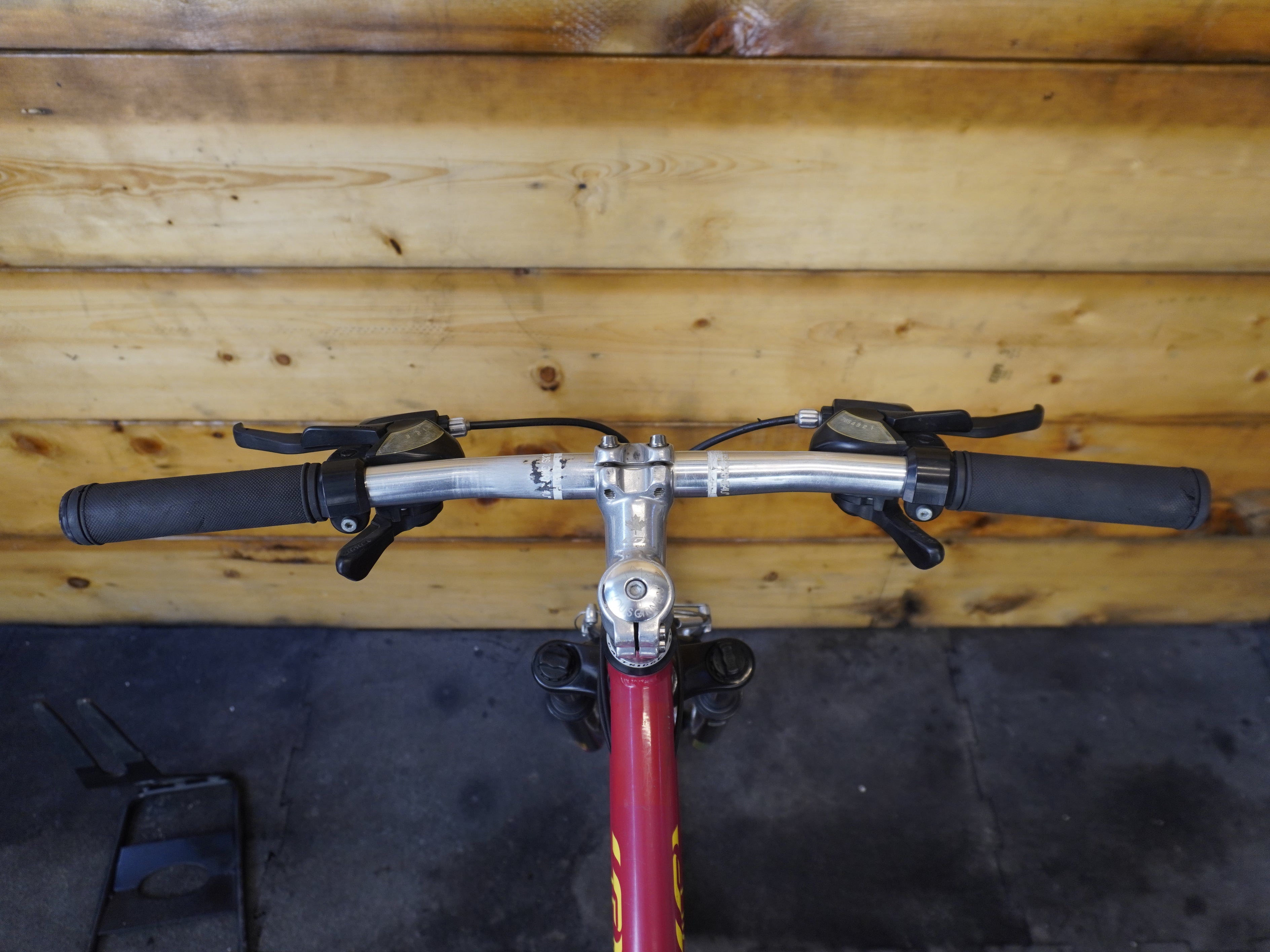 RENT Louis Garneau LG Hybrid Bike