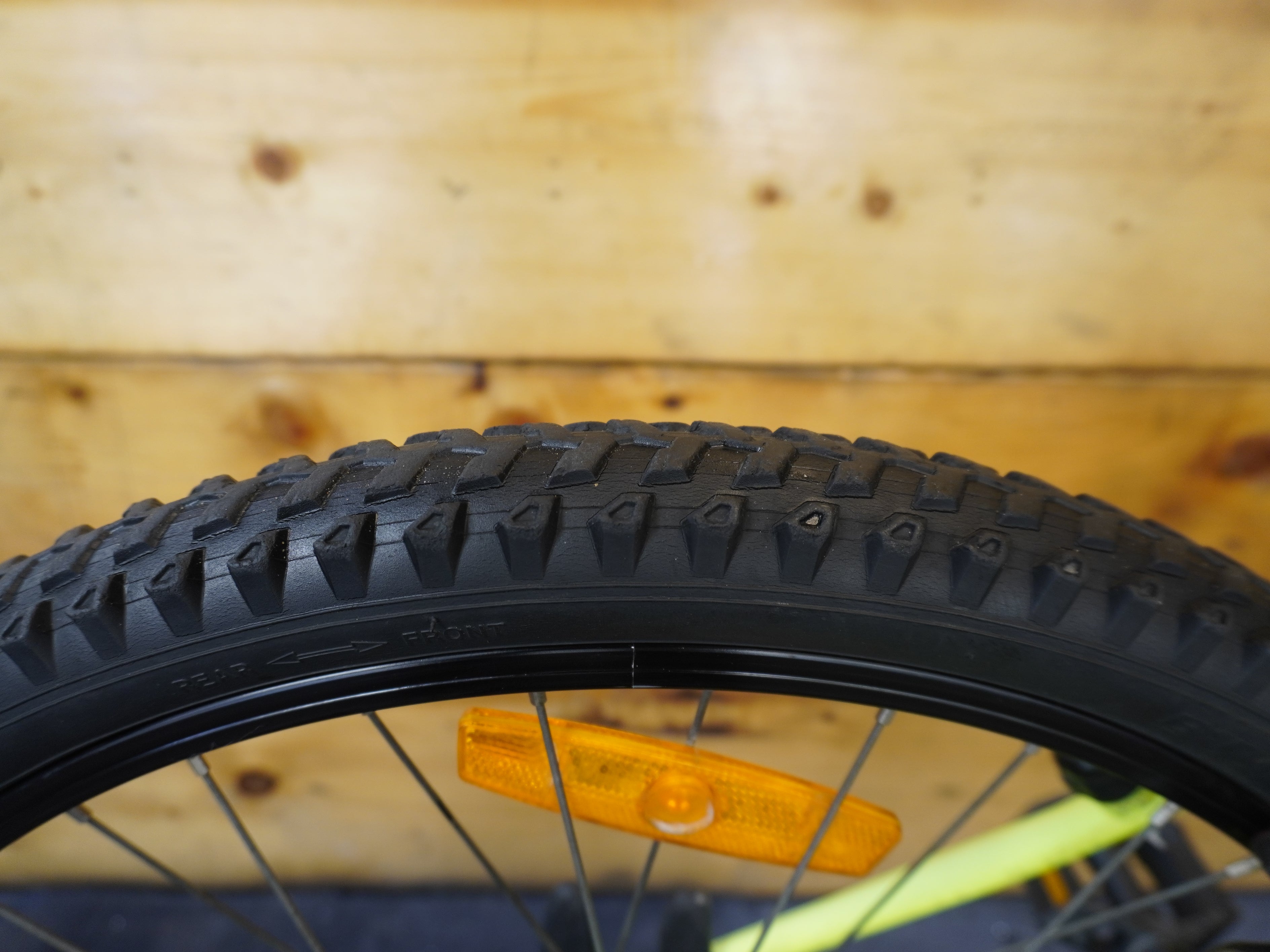 B'twin Rockrider ST-500 Kids Bike