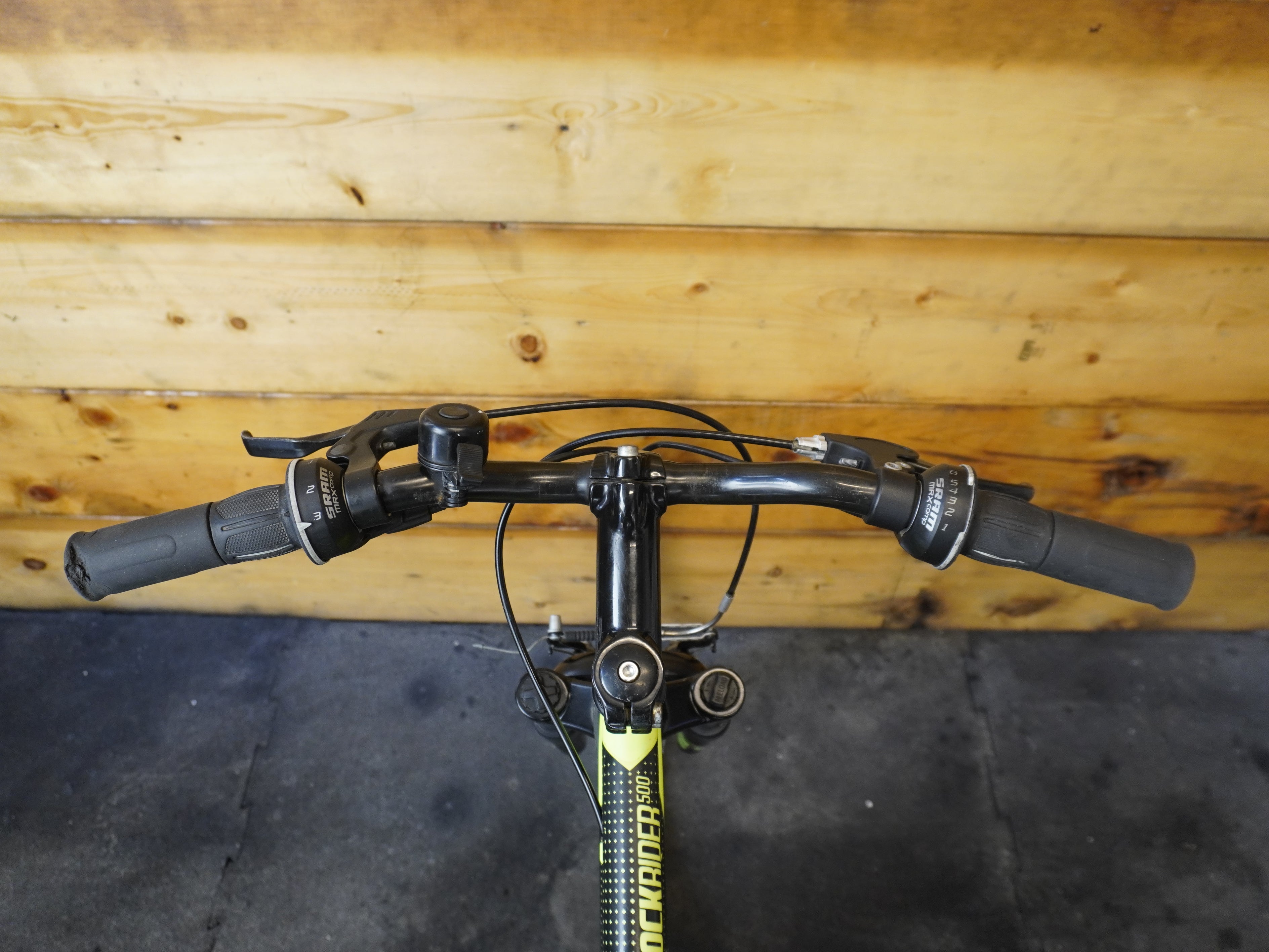 B'twin Rockrider ST-500 Kids Bike