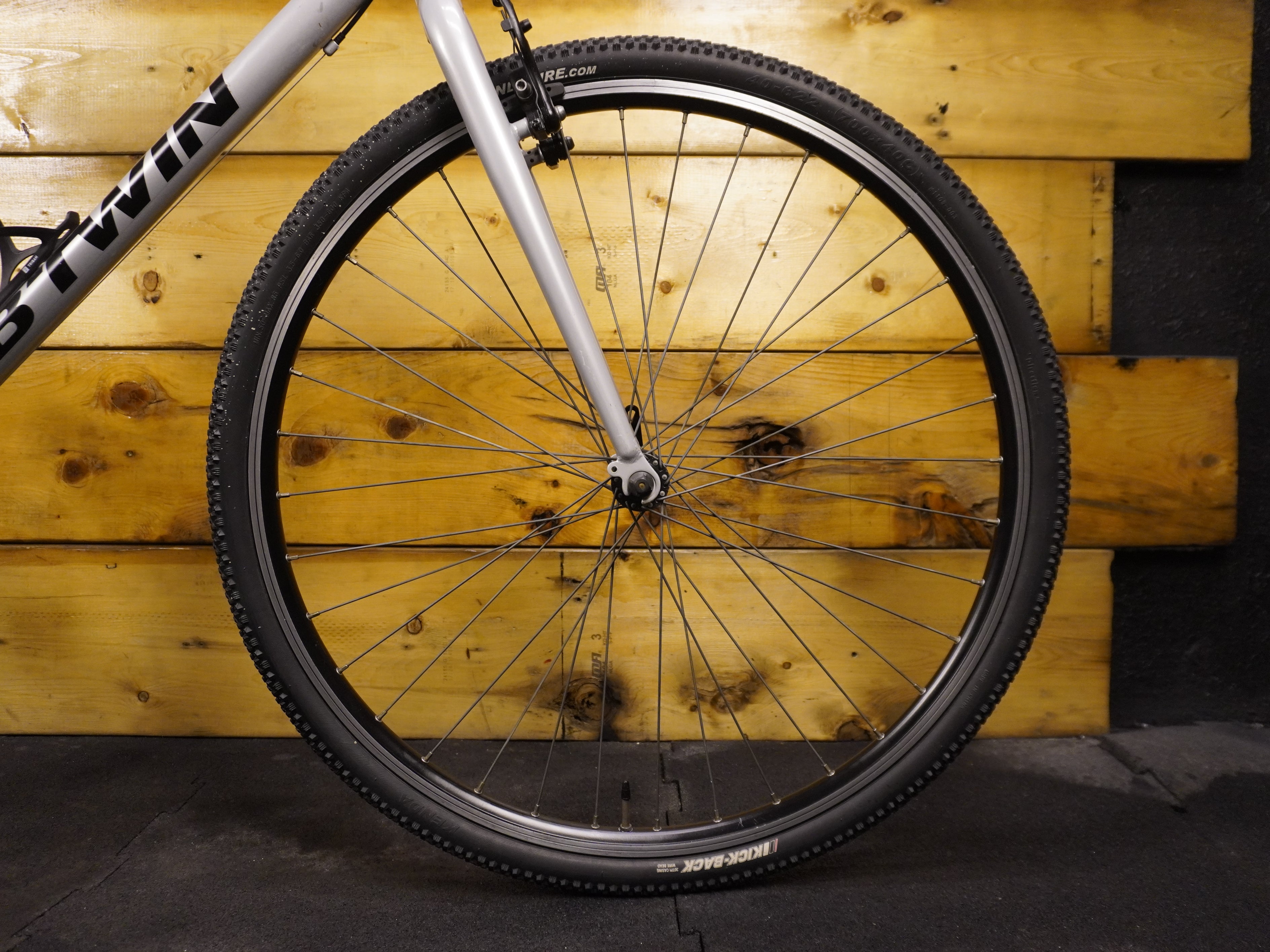 RENT B'twin Riverside 120 Hybrid Bike