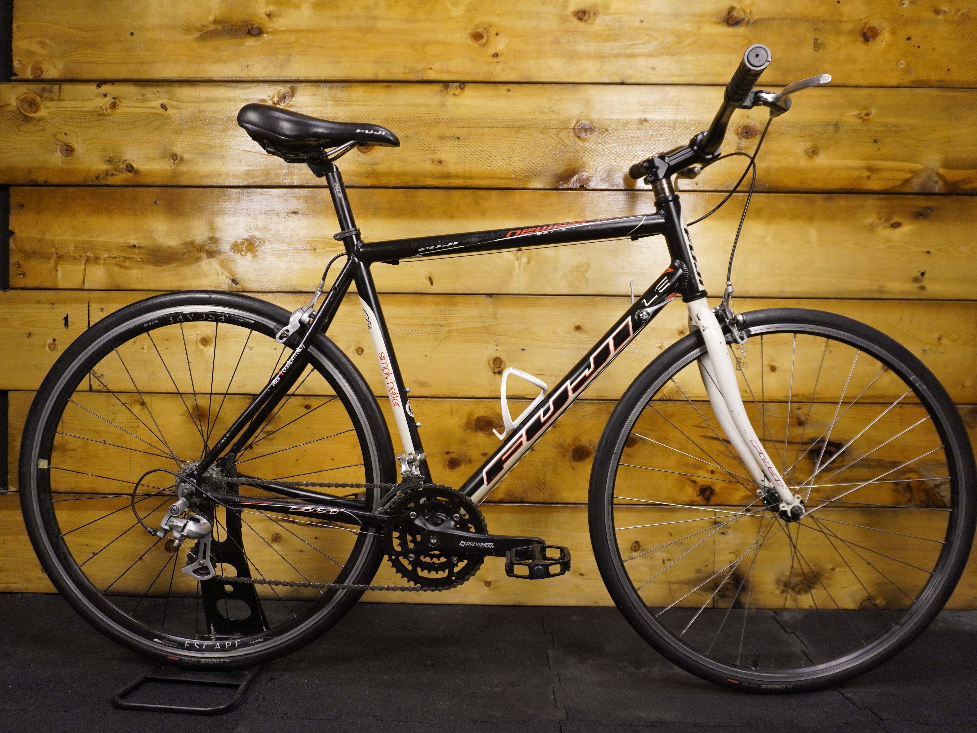 RENT Fuji Newest 4.0 Hybrid Bike