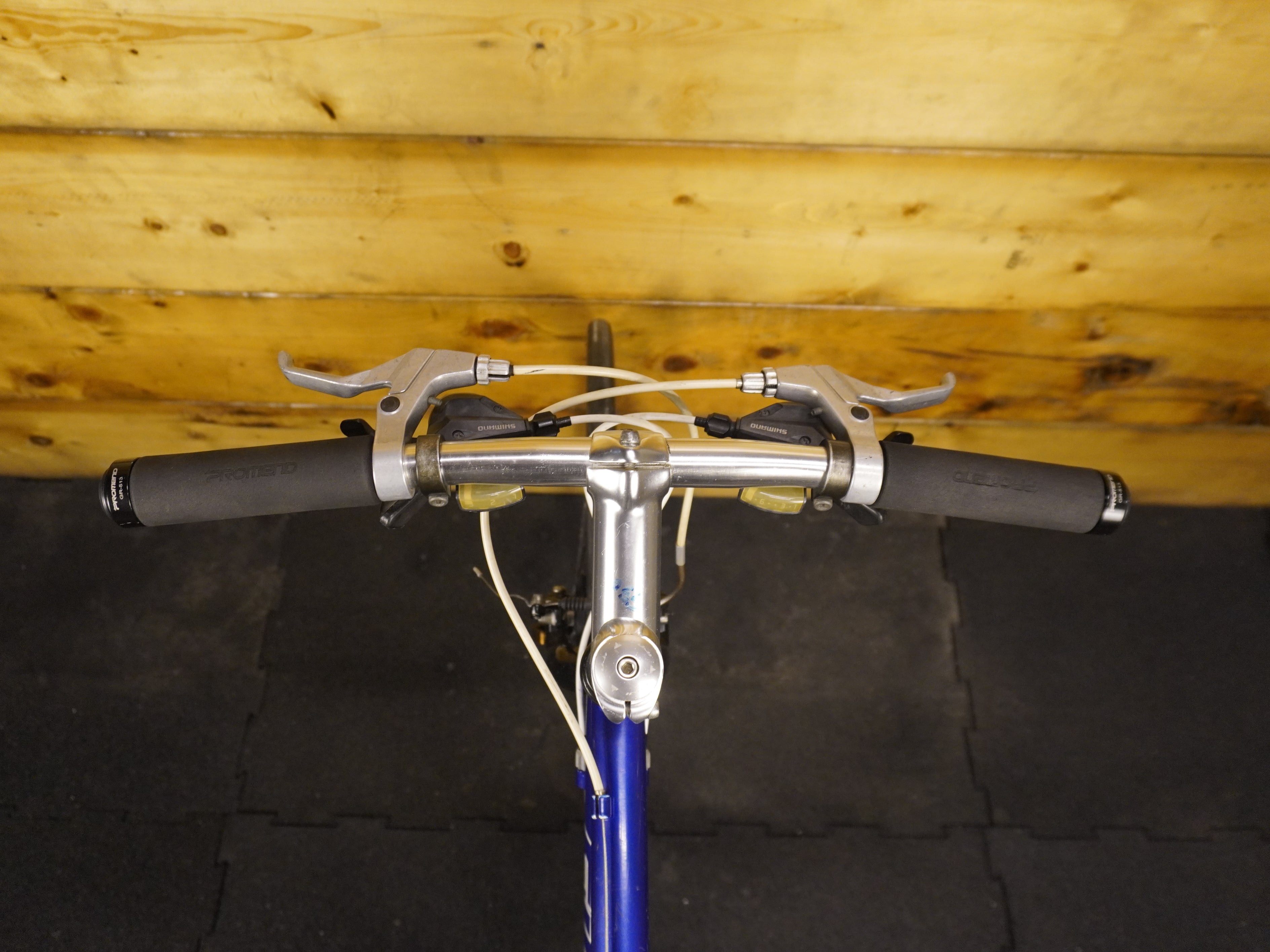 RENT Fuji Palette Hybrid Bike