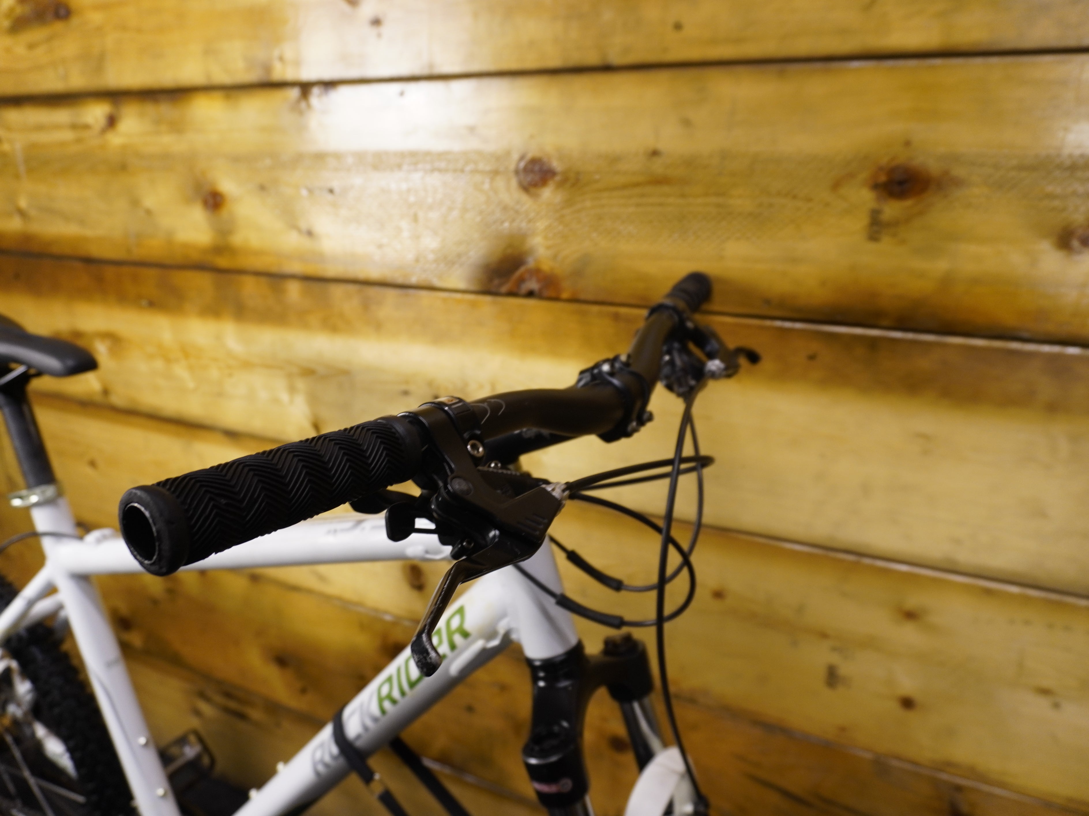 B'twin Rockrider RR 5.3 Mountain Bike