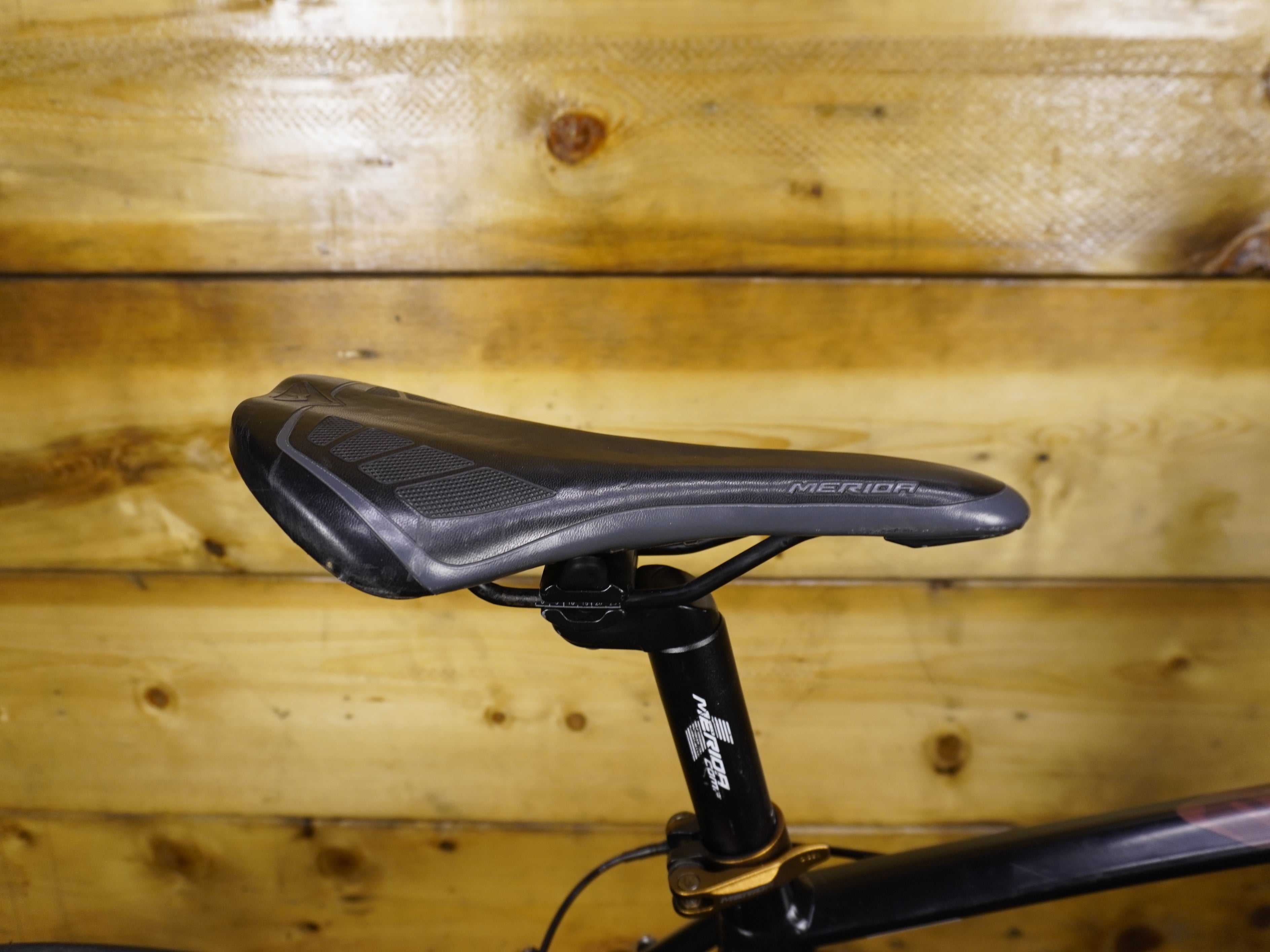 RENT Merida Crossway 150 Hybrid Bike