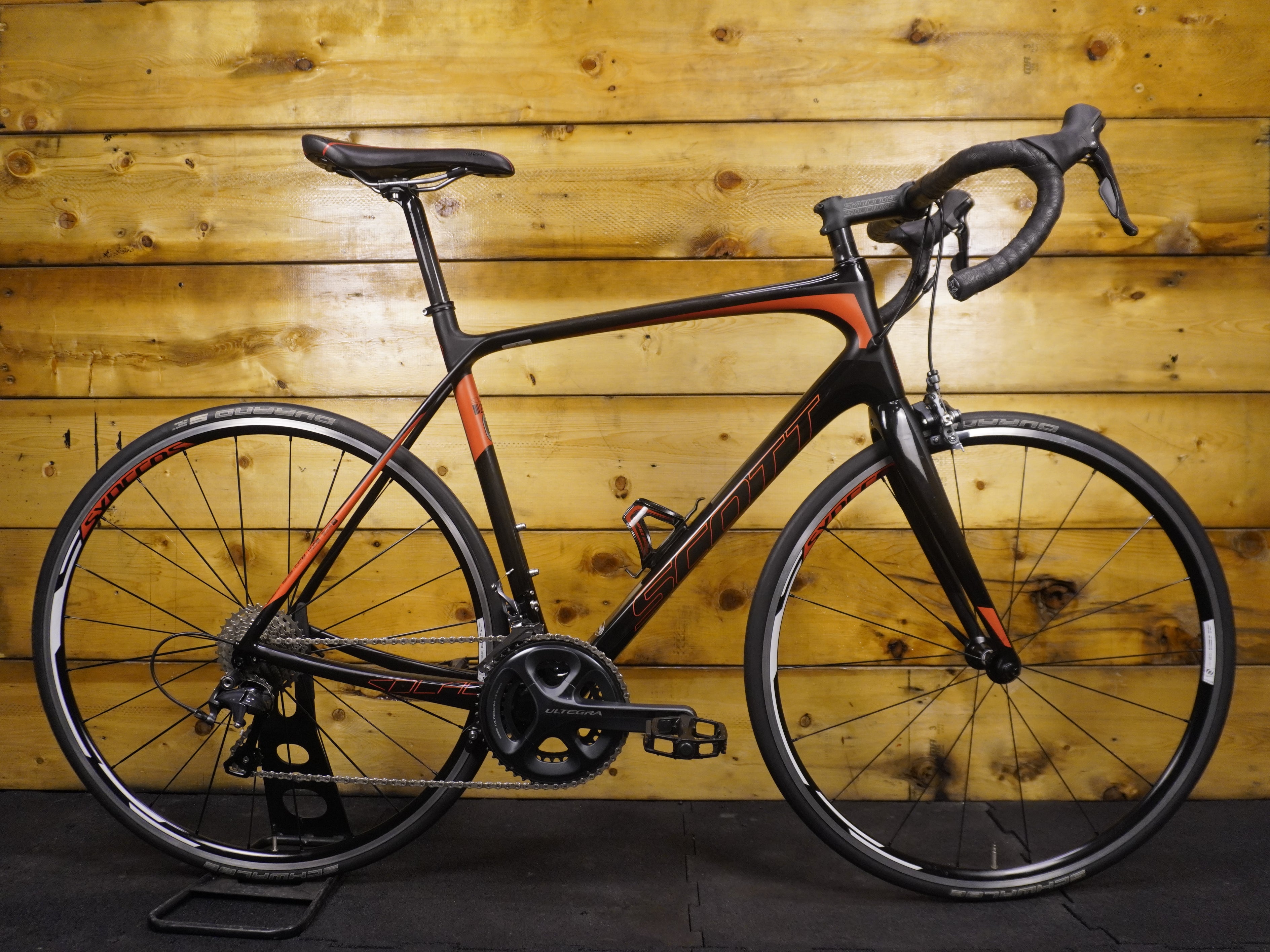RENT Scott Solace 20 Road Bike