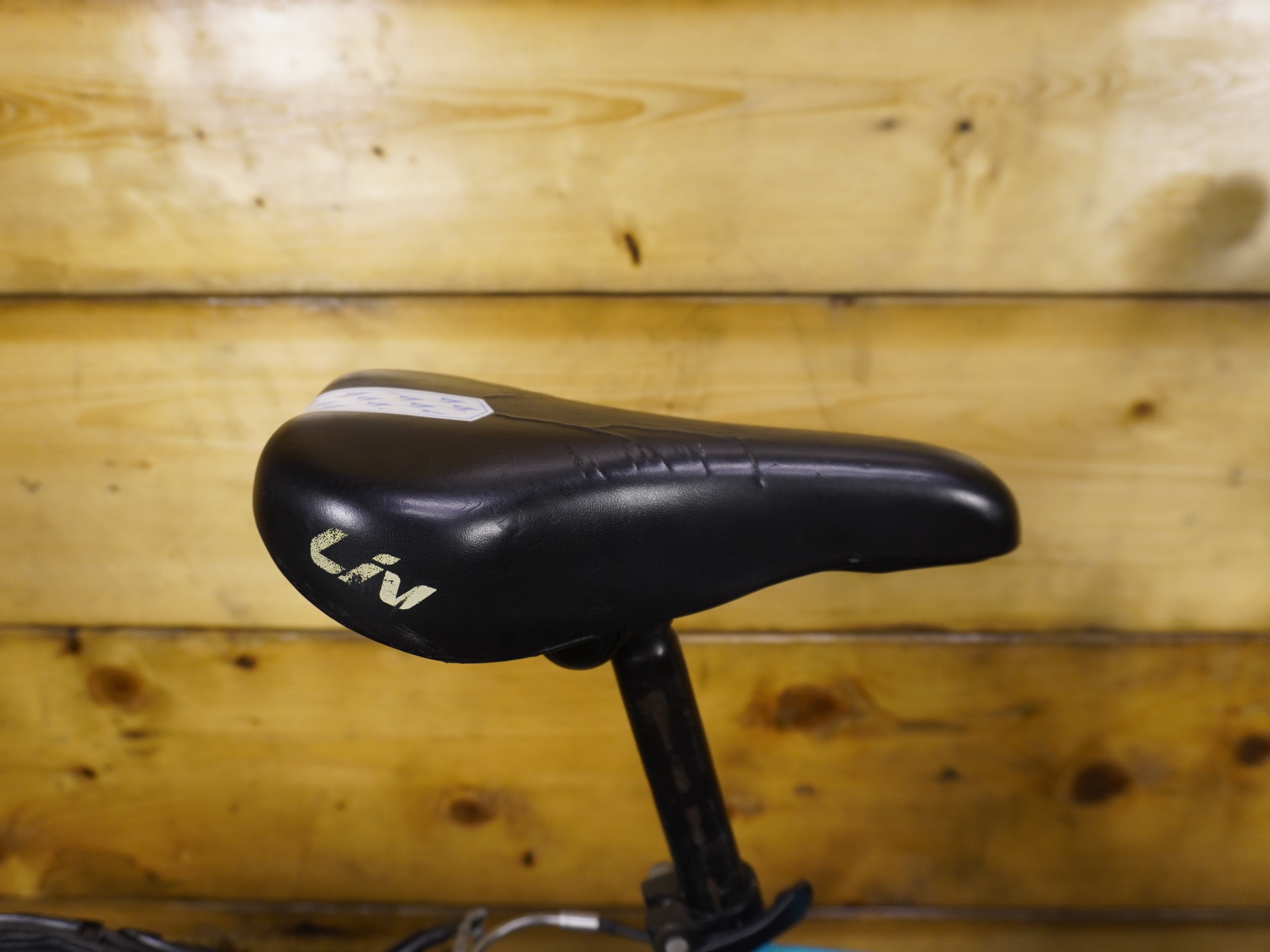 RENT B'twin Mistigirl 320 Kids Bike