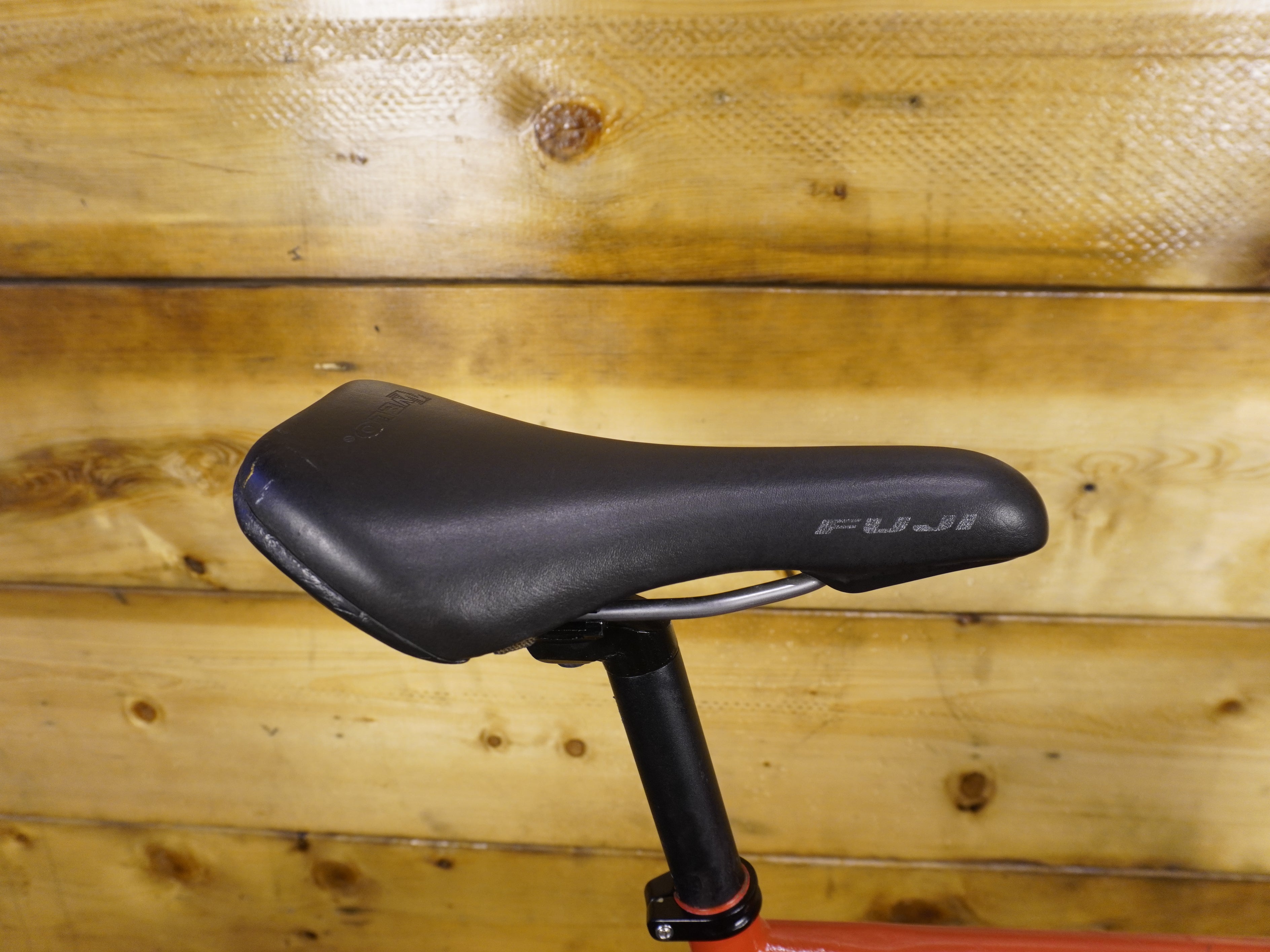 RENT Fuji Feather Hybrid Bike