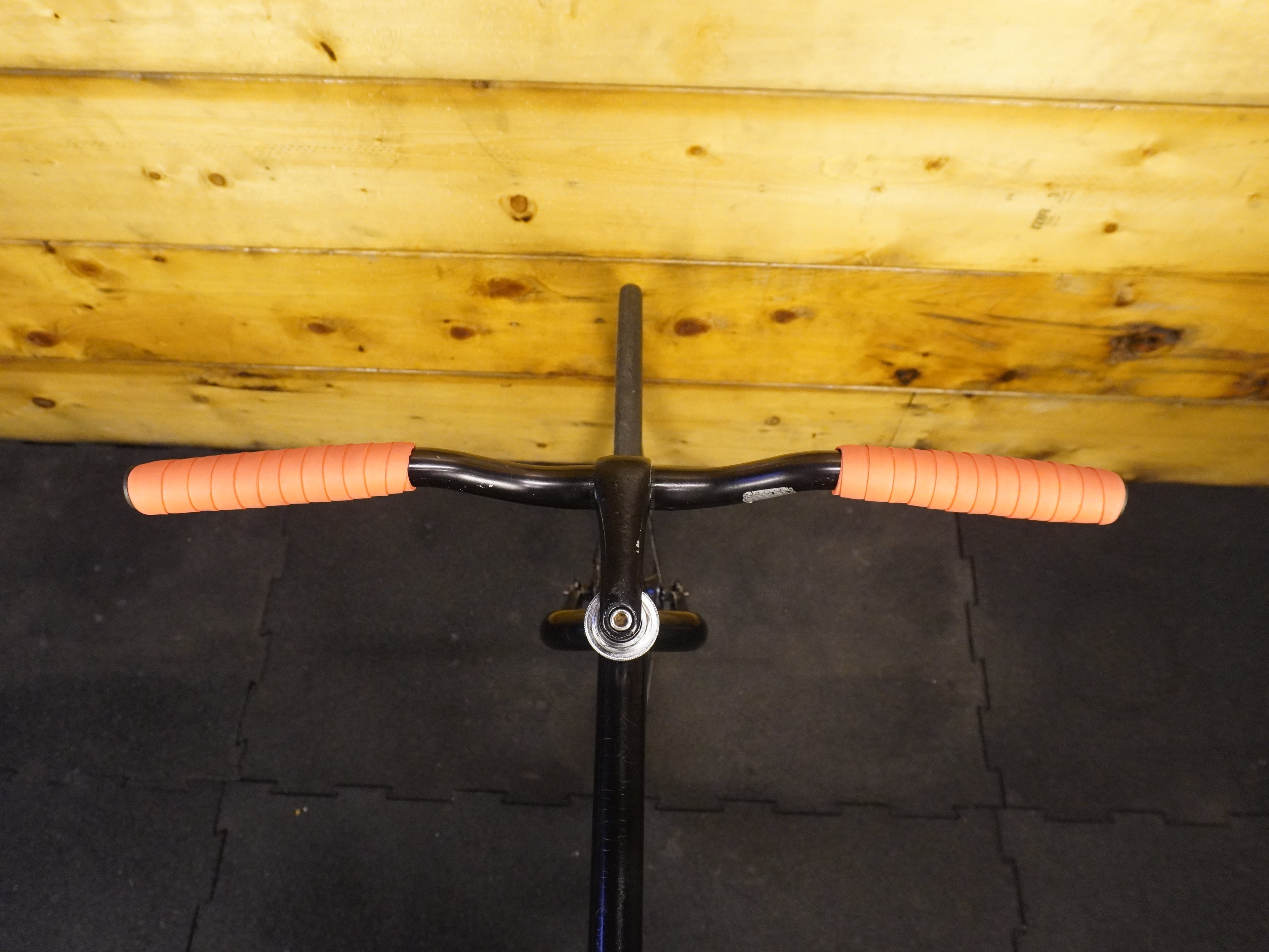 RENT Fuji Feather Hybrid Bike