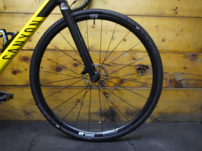 RENT Canyon Inflite CF SL Gravel Bike