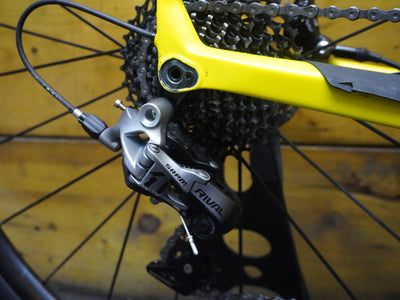 RENT Canyon Inflite CF SL Gravel Bike