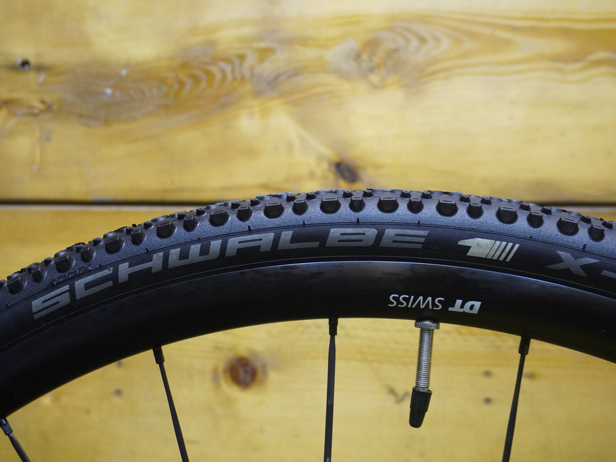 RENT Canyon Inflite CF SL Gravel Bike