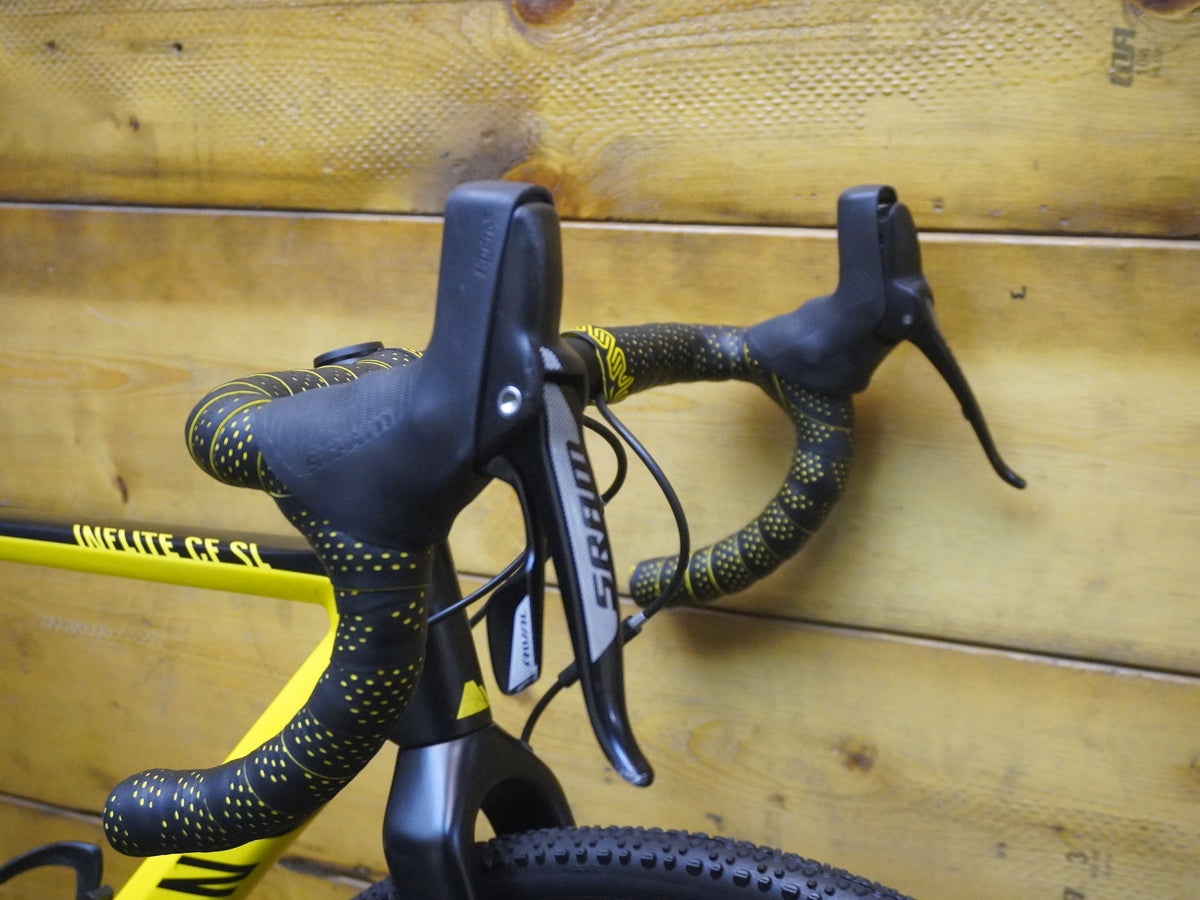 RENT Canyon Inflite CF SL Gravel Bike