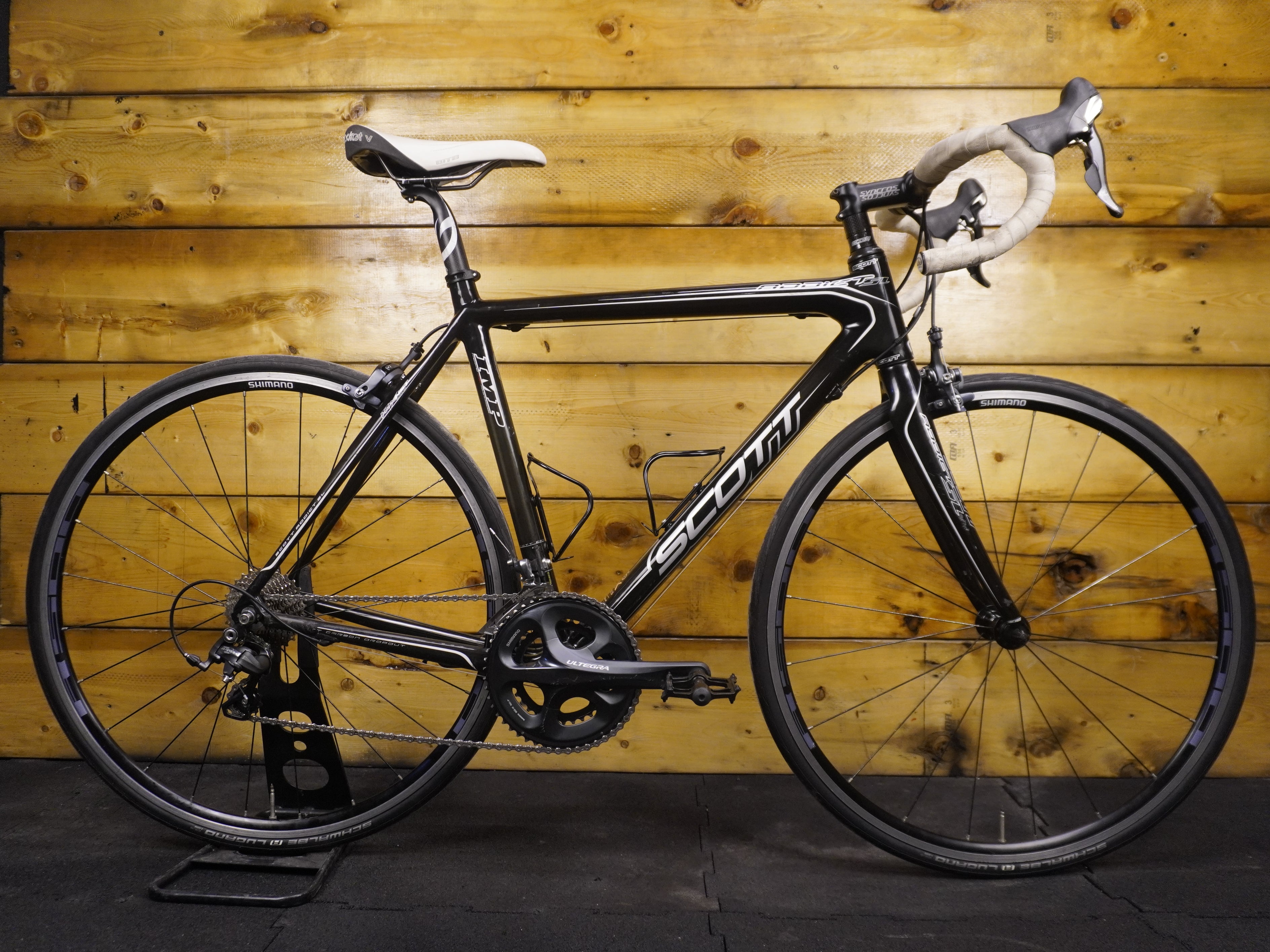 RENT Scott Addict SL Road Bike