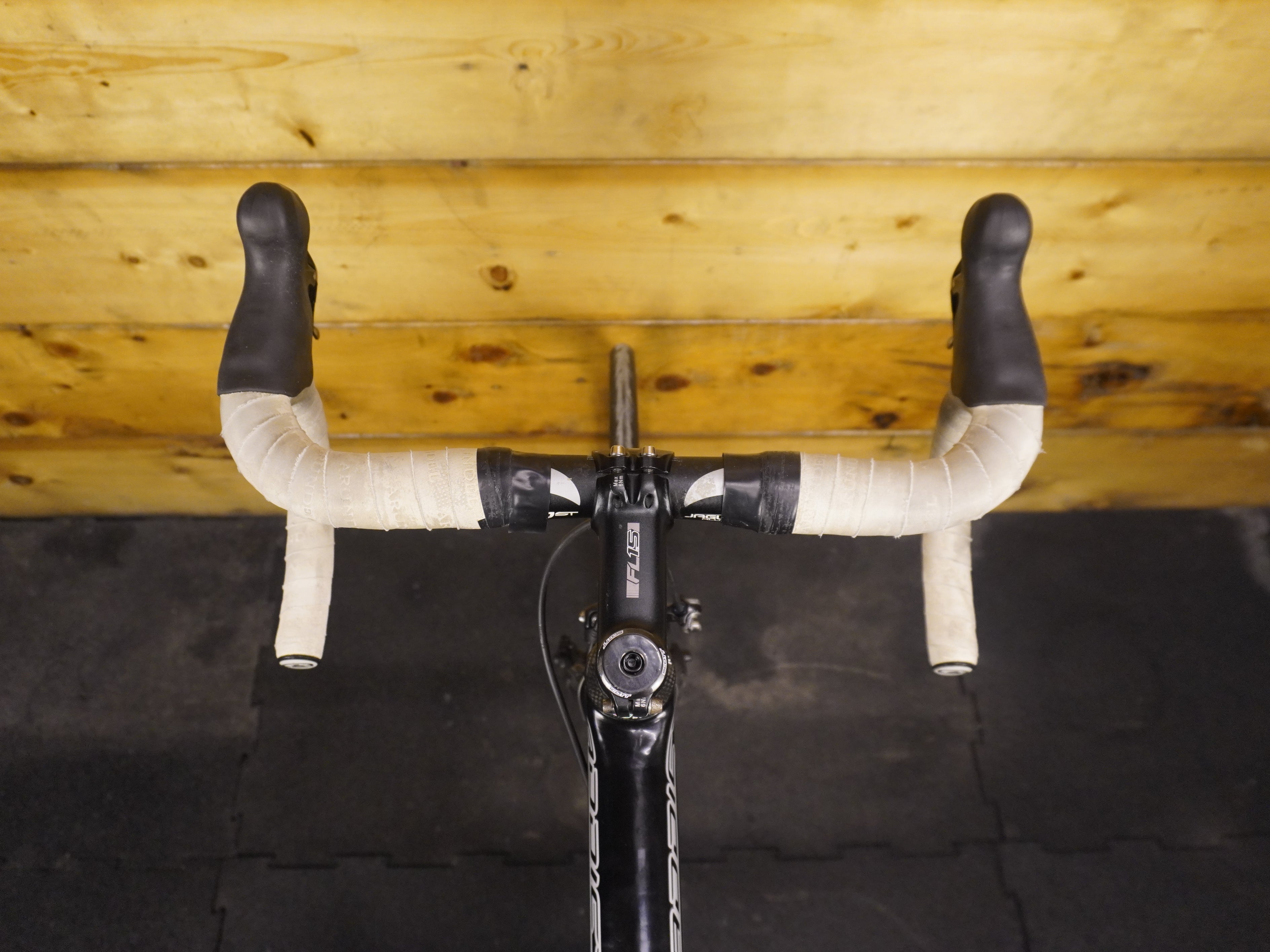 RENT Scott Addict SL Road Bike